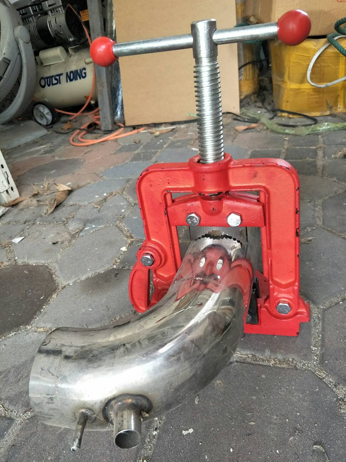 CP19 ปากกาจับท่อขนาด 3 นิ้ว สำหรับงานหนัก รุ่น ฟันจับเหล้กกล้า มีฐานยึด