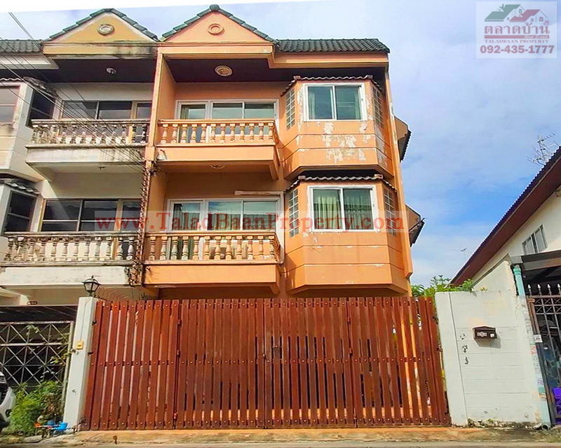 ทาวน์โฮม 3 ชั้น ซ.เรวดี 75 ถ.เลี่ยงเมืองนนทบุรี ต.ตลาดขวัญ อ.เมือง จ.นนทบุรี หลังริม