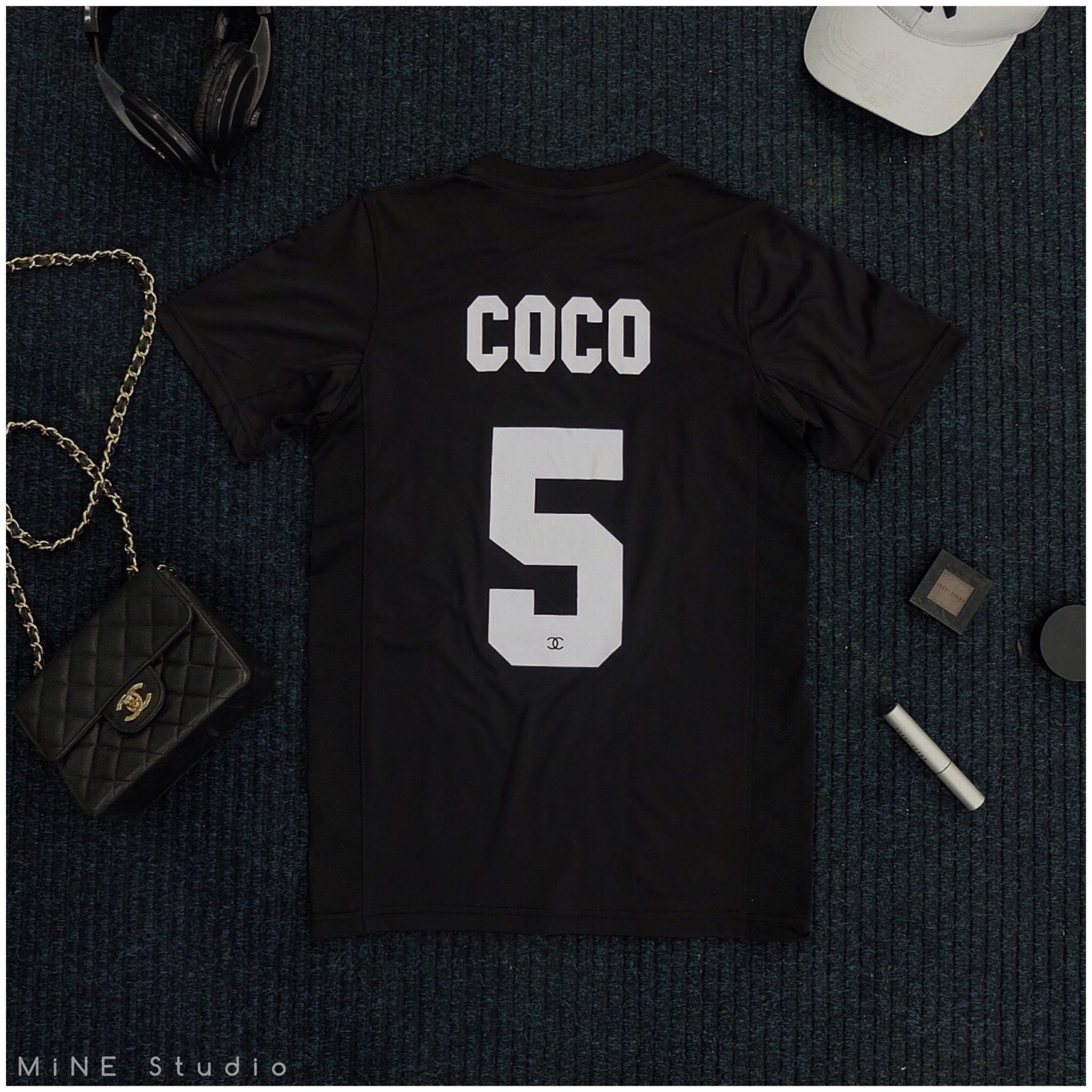 เสื้อยืดมีสกรีนหลังCOCO 5 แบบคุณพลอยใส่