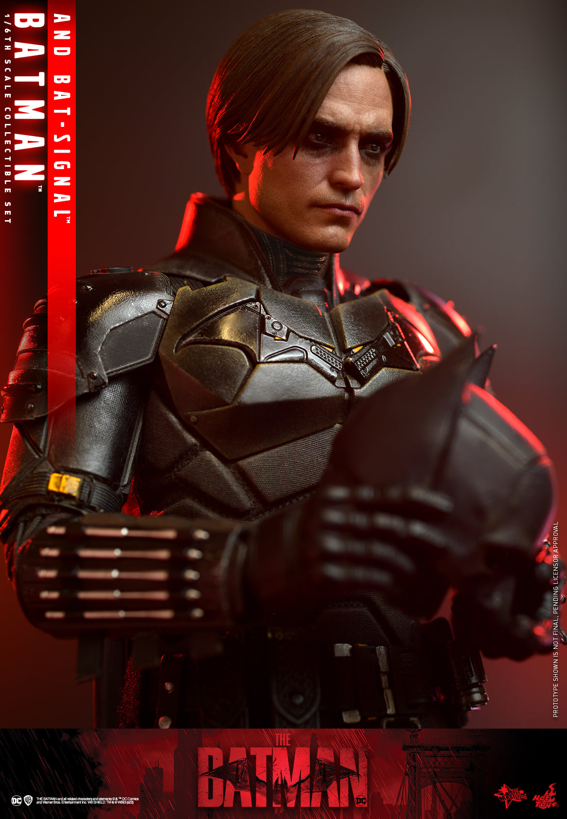 Hot Toys MMS641 1/6 The Batman - Batman and Bat-Signal