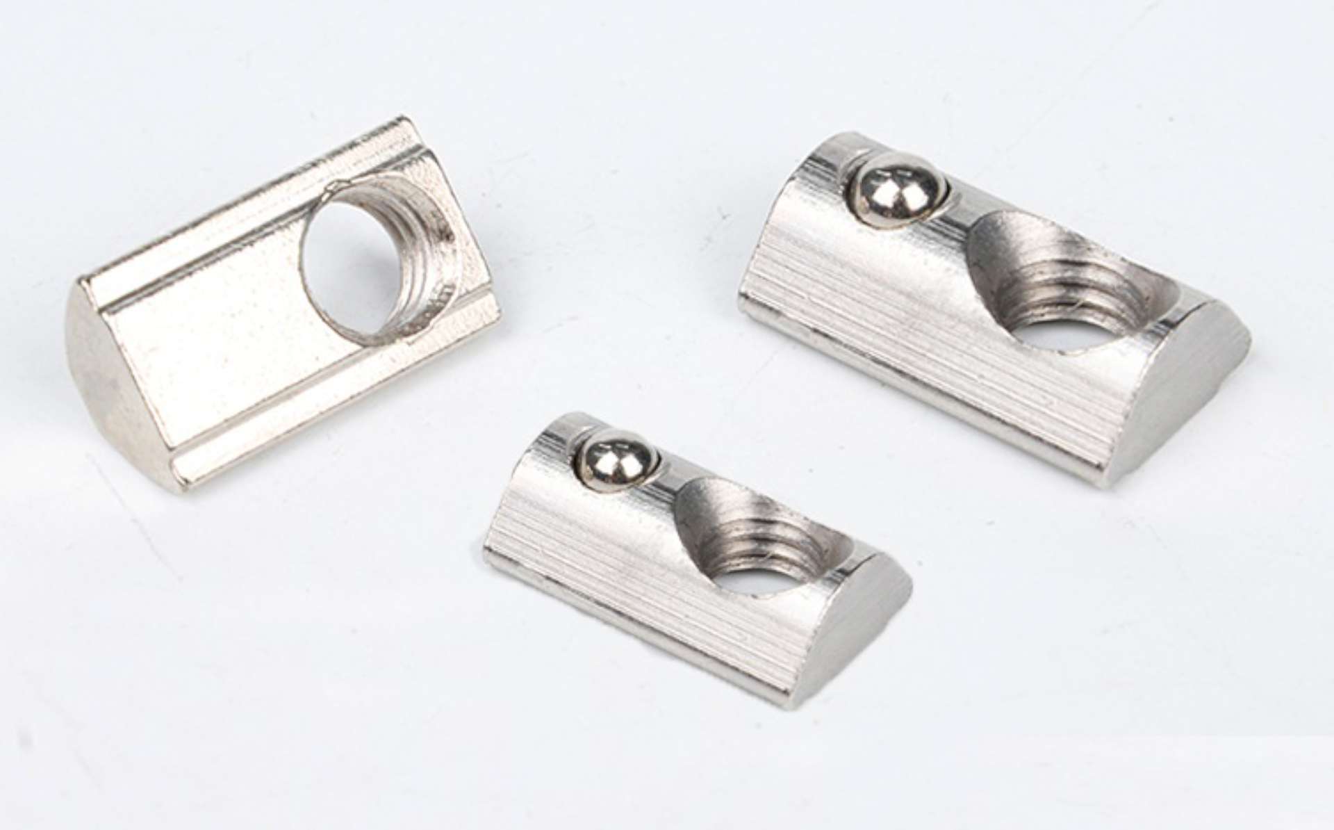 T-nut M6 แบบล็อคได้สำหรับอลูมิเนียมโปรไฟล์ Series 40 / ชิ้น