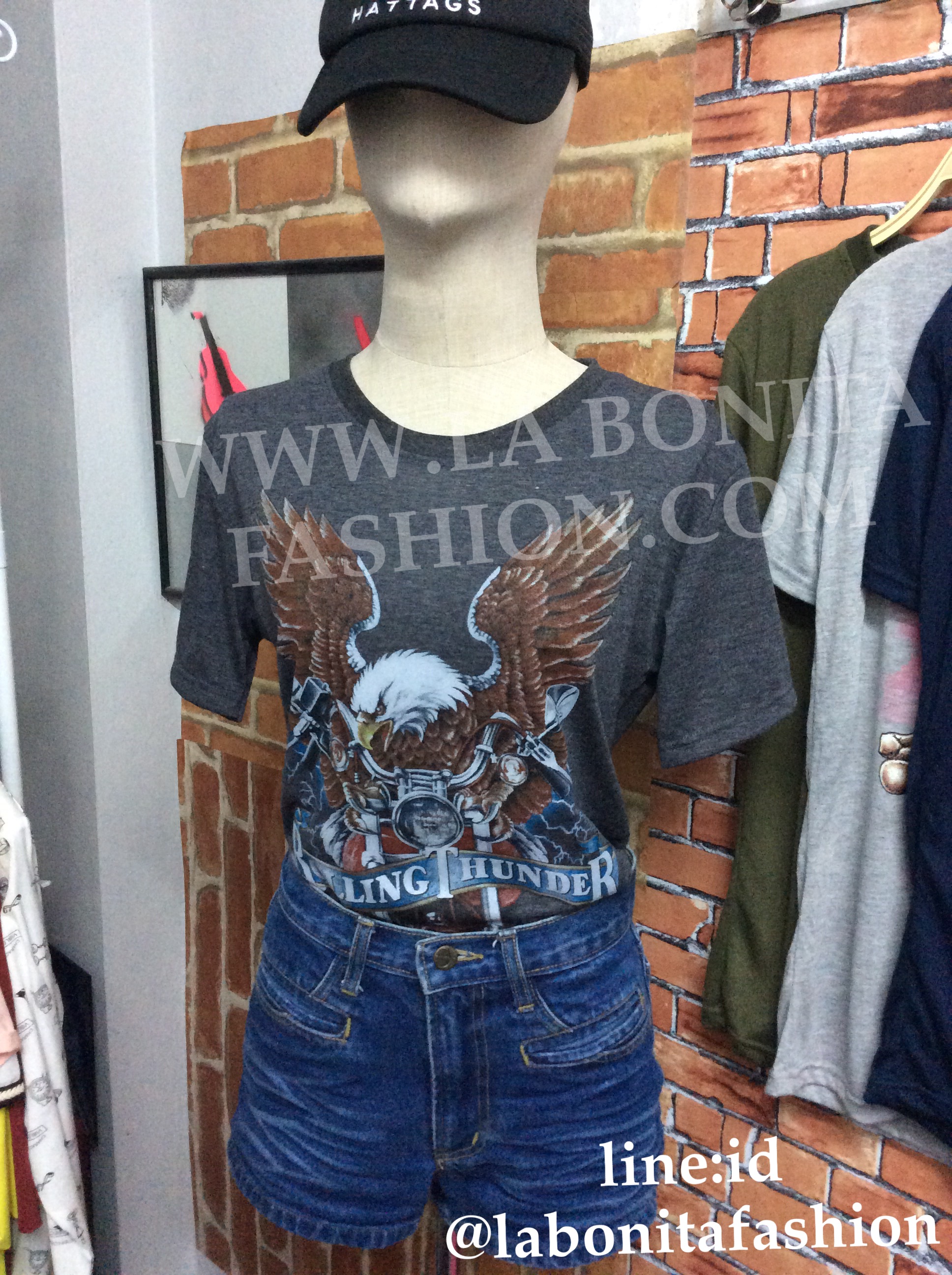 เสื้อยืดผ้านุ่มเนื้อดี พร้อมสกรีนลายสไตล์วินเทจ สกรีนลาย สวย เท่ห์ ลายนกอินทรีขับชอปเปอร์ ตัวหนังสือ Rolling Thunder