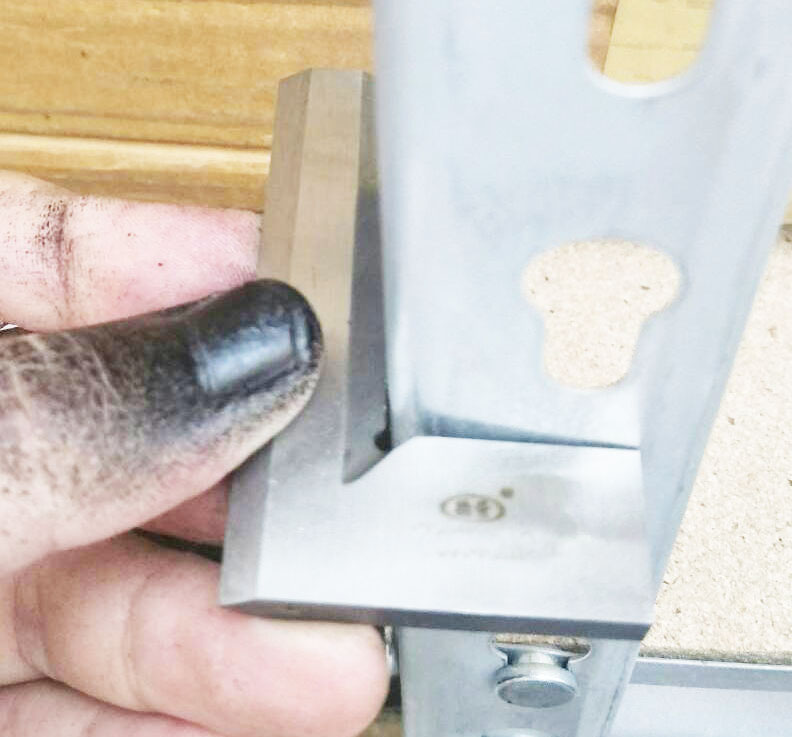 OT06 ฉากวัดมุมละเอียด ขนาด 100x63 mm สำหรับงานโลหะ งานกลึง งานที่ต้องการความได้ฉากสูง