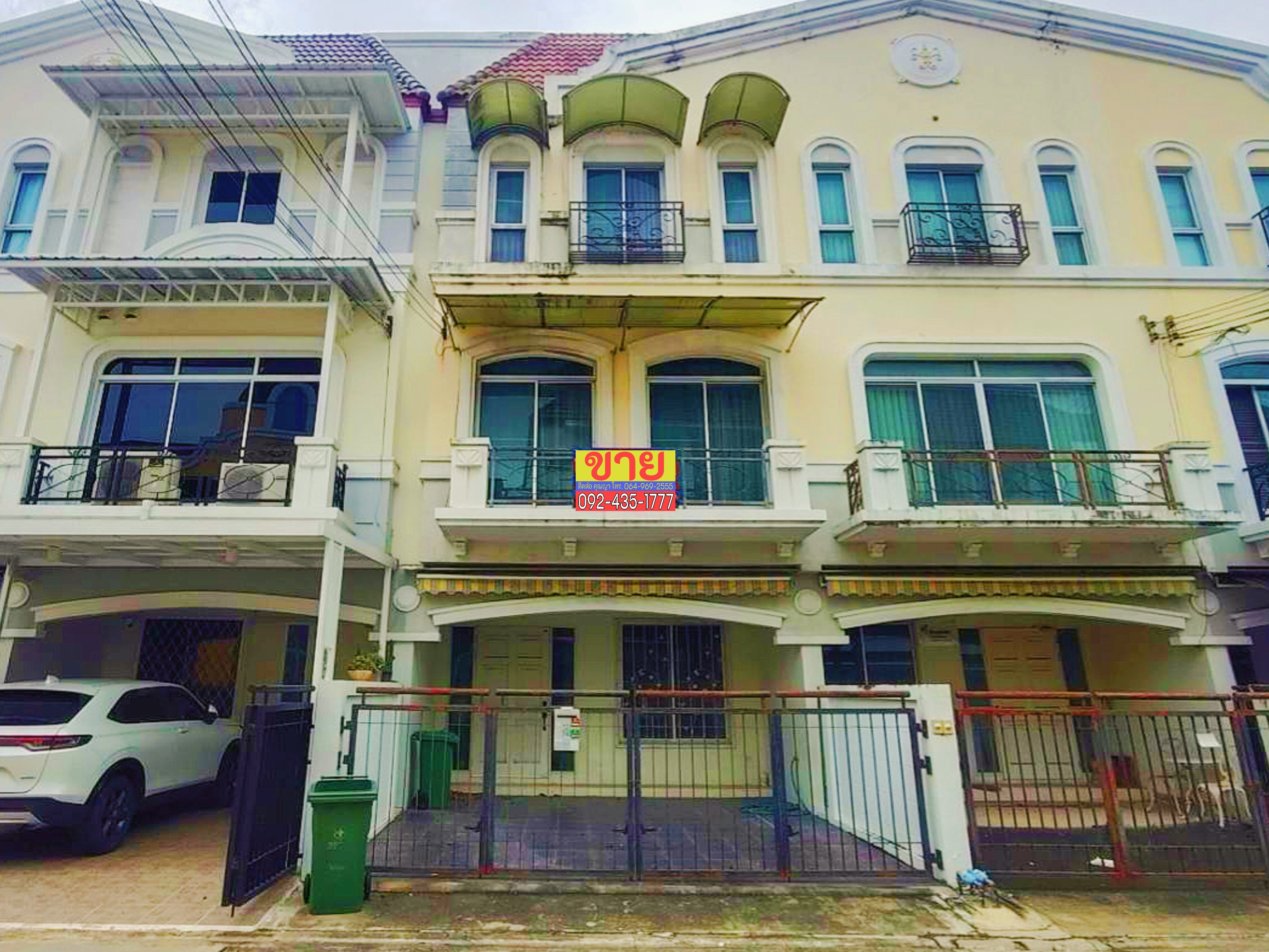 ทาวน์โฮม 3 ชั้น บ้านกลางเมืองสวิสทาวน์ ซ.ประเสริฐมนูกิจ 25 ถ.เกษตร-นวมินทร์ ลาดพร้าว บ้านอยู่หน้าคลับเฮ้าส์ ทำเลดี บ้านสวย พร้อมอยู่ Baan Klang Muang Swiss Town