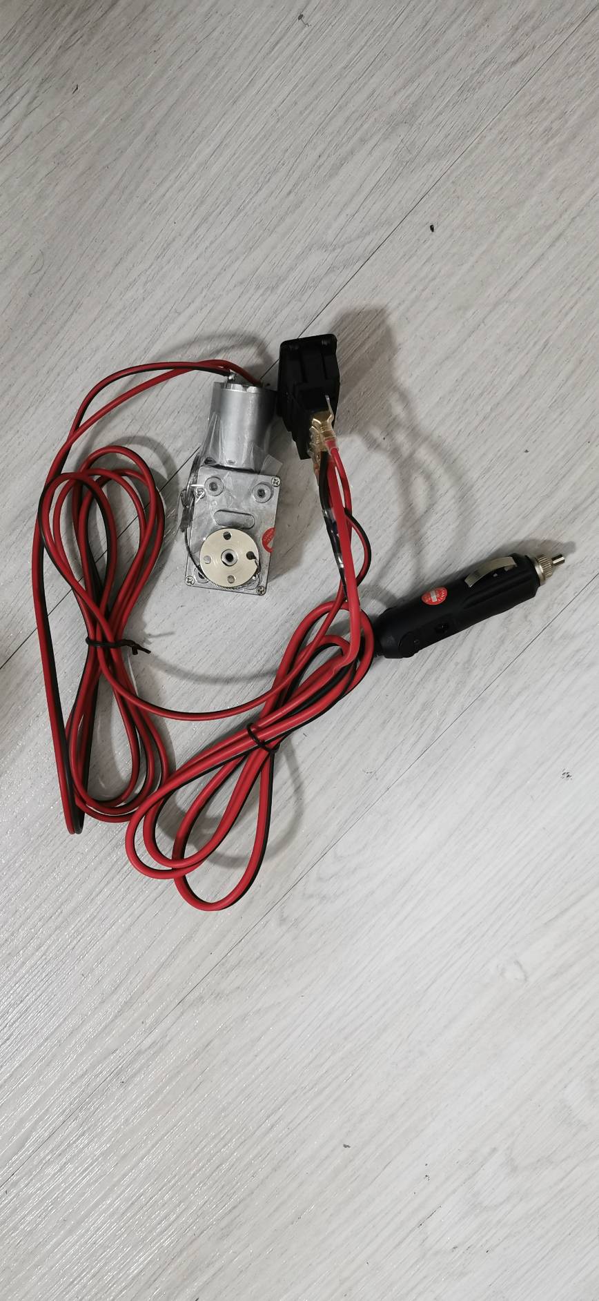 MO20 ชุดมอเตอร์ช่วยเบรคไฟฟ้า 12V แก้ปวดเข่าเวลารถติด ติดตั้งง่าย ปลอดภัย