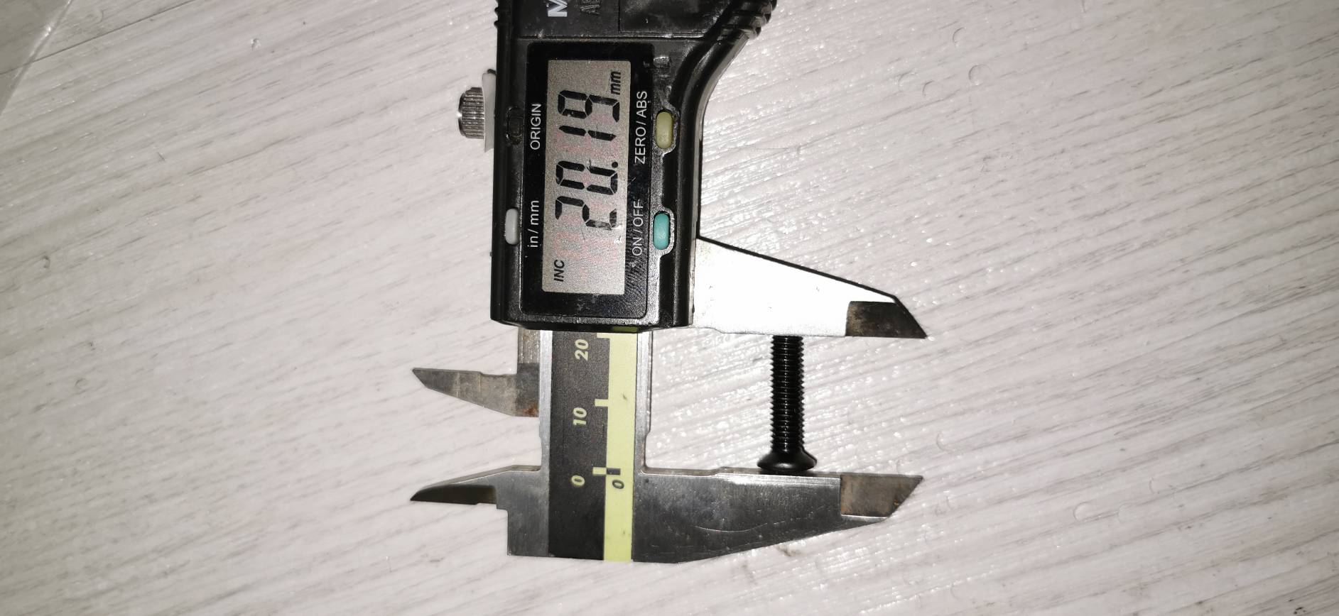 AD42 น็อตเกลียวซ้าย M5 สำหรับยึดหัวจับสว่าน 3 หุล สว่านแบตหัวจับ 0.8-10 มิล