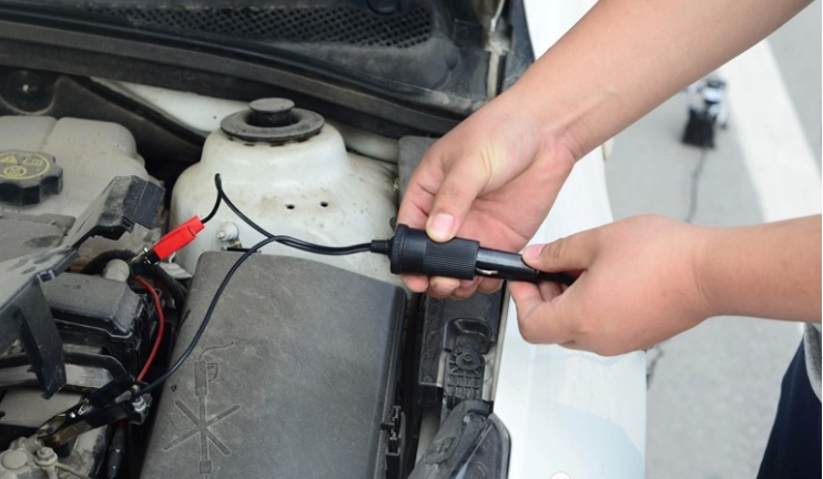 CARE01 ช่องเสียบที่จุดบุหรี่ สายต่อปลั๊กที่จุดบุหรี่ ตัวเมีย แบบหนีบขั้วแบตเตอรี่รถยนต์