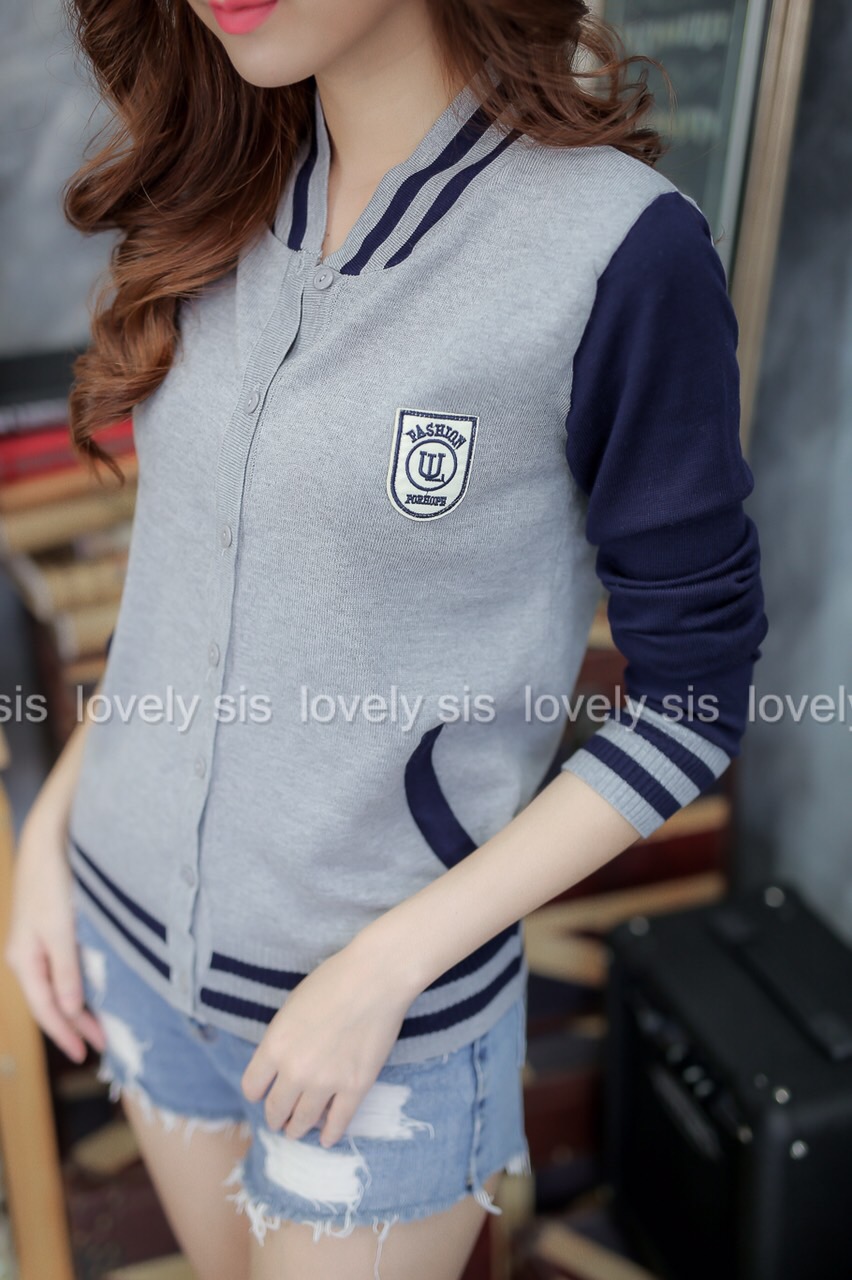 เสื้อคลุมไหมพรม เพิ่มลูกเล่นแต่งสีสลับช่วงคอและแขน งานสวย ผ้าไหมพรมนิ่ม ใส่คลุมเท่ห์ๆ ได้ตลอดไม่มีเบื่อจ้า