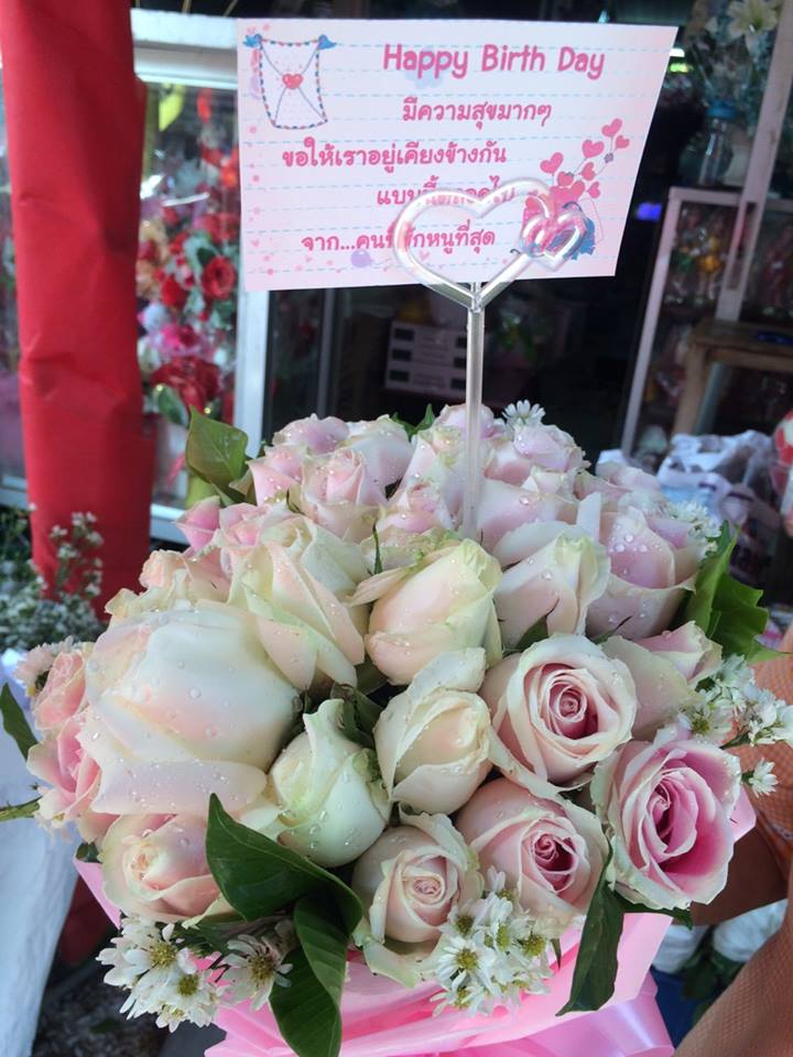 ช่อดอกกุหลาบสีชมพู ดอกไม้สด