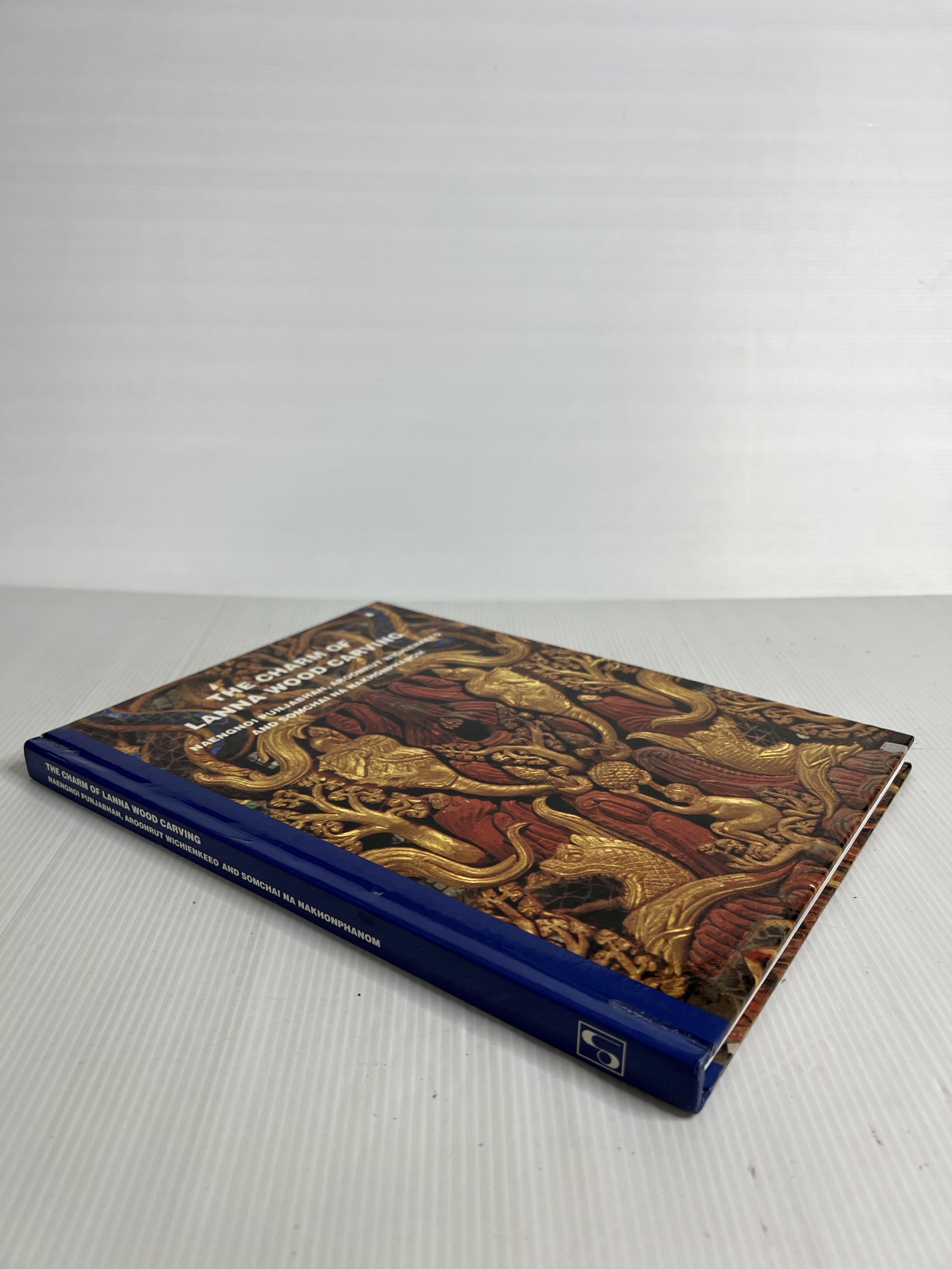 The charm of Lanna wood carving Nængnoi Panchaphan n/a 95-99% Hardcover