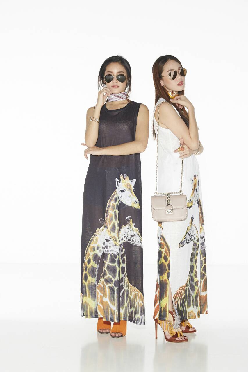 เดรสตัวยาวทรงหรู ปริ้นลายยีราฟ สีสันสวยงามมากค่ะ ใส่ได้หลายโอกาสแนะนำค่ะ