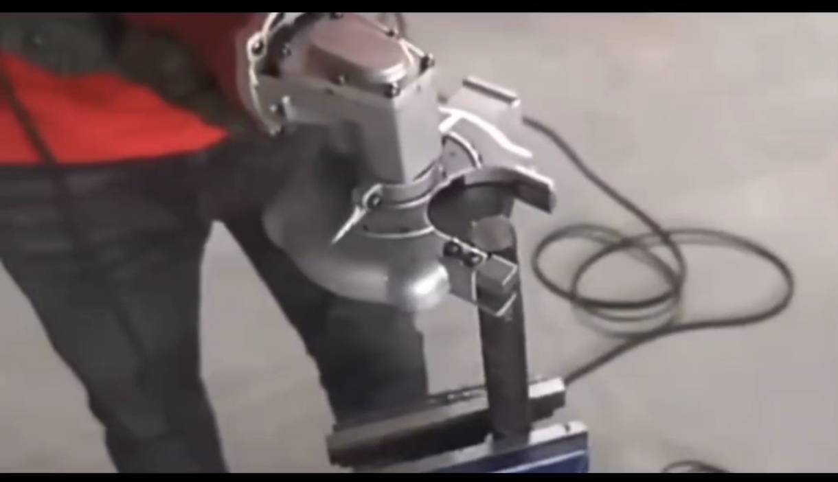 ES33 เครื่องตัดเหล็กเพลา เหล้กข้ออ้อย ตัดเร็วภายใน 10 วิ น้ำหนักเบา พกพาง่าย สะดวก ปลอดภัย