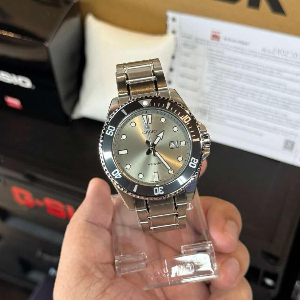 นาฬิกาข้อมือ Casio Standard Men MDV-107D สายแสตนเลส MDV-107D-1A1 MDV-107D-1A3 MDV-107D-1A3 MDV-107D-3A MDV-107D-3A2 MDV-107D-5A MDV-107D-7A MDV-107D-8A