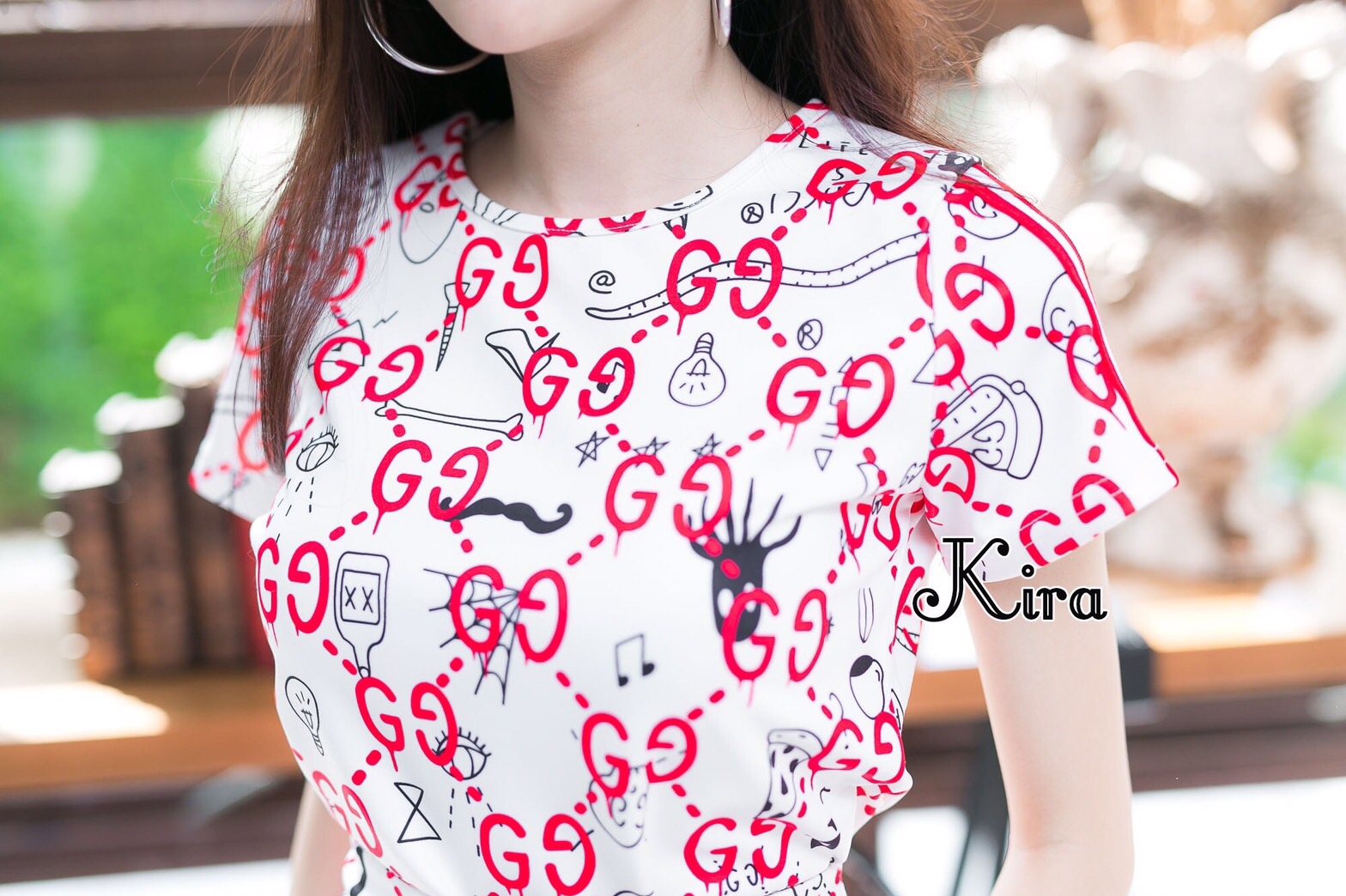 ชุดSet เสื้อ +กางเกงขายาวติดแถบ สกรีนลายกุชจี่ ผ้าดี งานสวยค่ะ