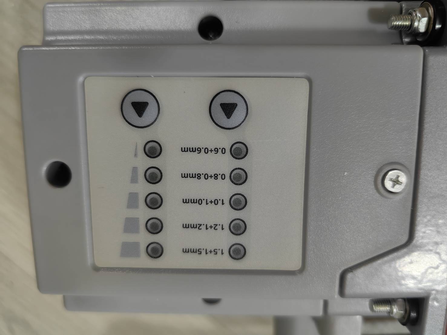 ES37 เครื่องเชื่อมตัวถัง อาร์คสปอต เครื่องอาร์คโลหะ เหล้ก สเตนเลส อลูมิเนียม 0.6-1.5 มิล 8000A