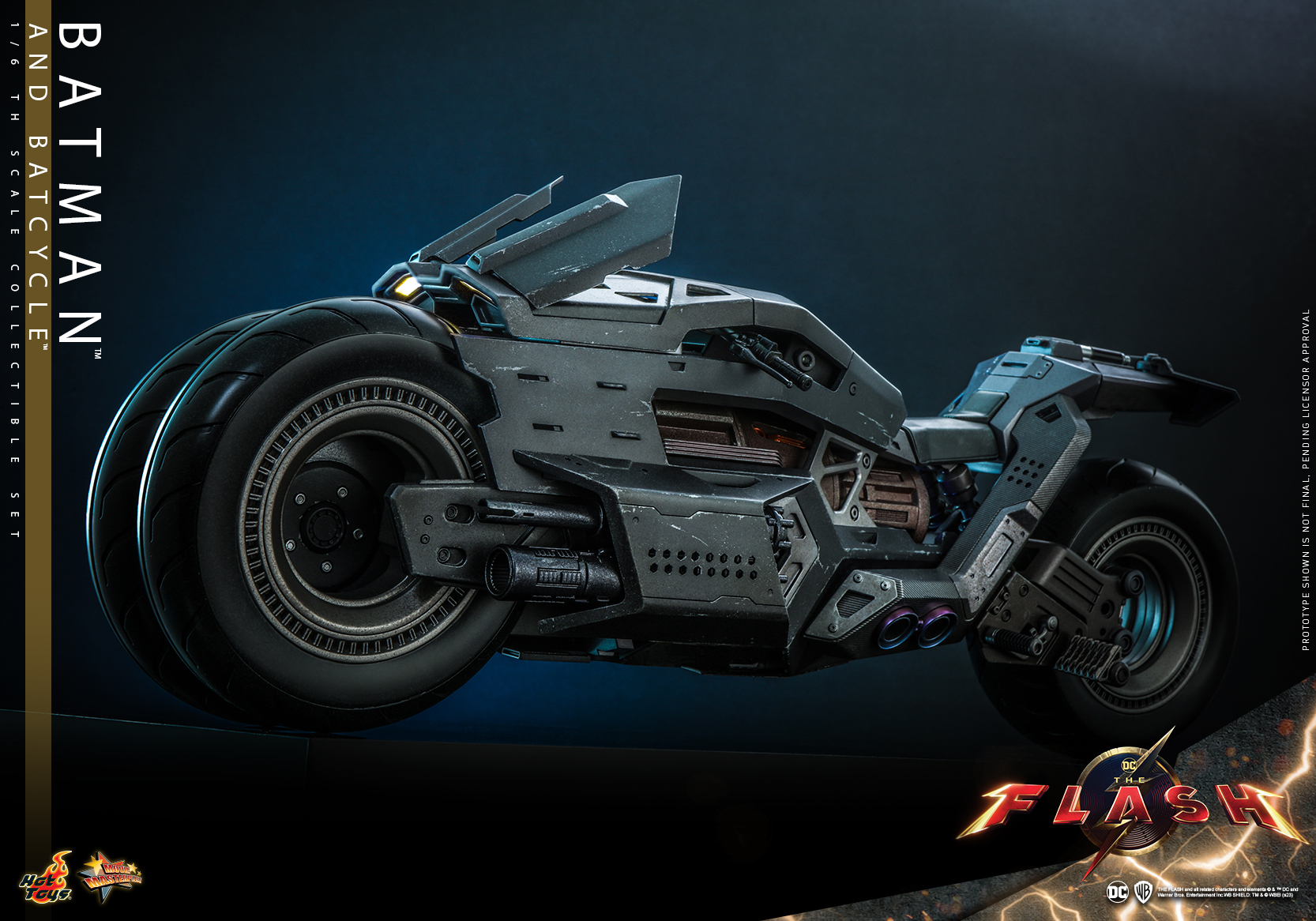 Hot Toys MMS705 1/6 The Flash - Batman and Batcycle