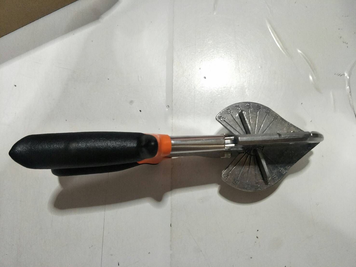 PL09 คีมตัดราง PVC พลาสติก ปรับองศาได้ 45-135 องศา รุ่นใบมีดบาง เปลี่ยนใบได้