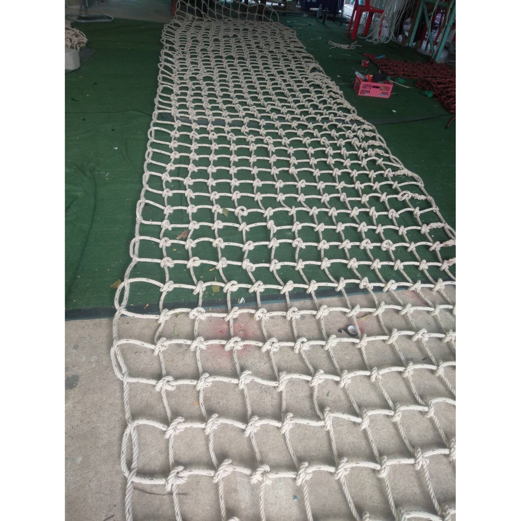 ราวสะพานตาข่ายกันตก ตาข่ายบ้านต้นไม้ ตาข่ายทำสะพาน สูง 95 cm. ยาว 3 m.
