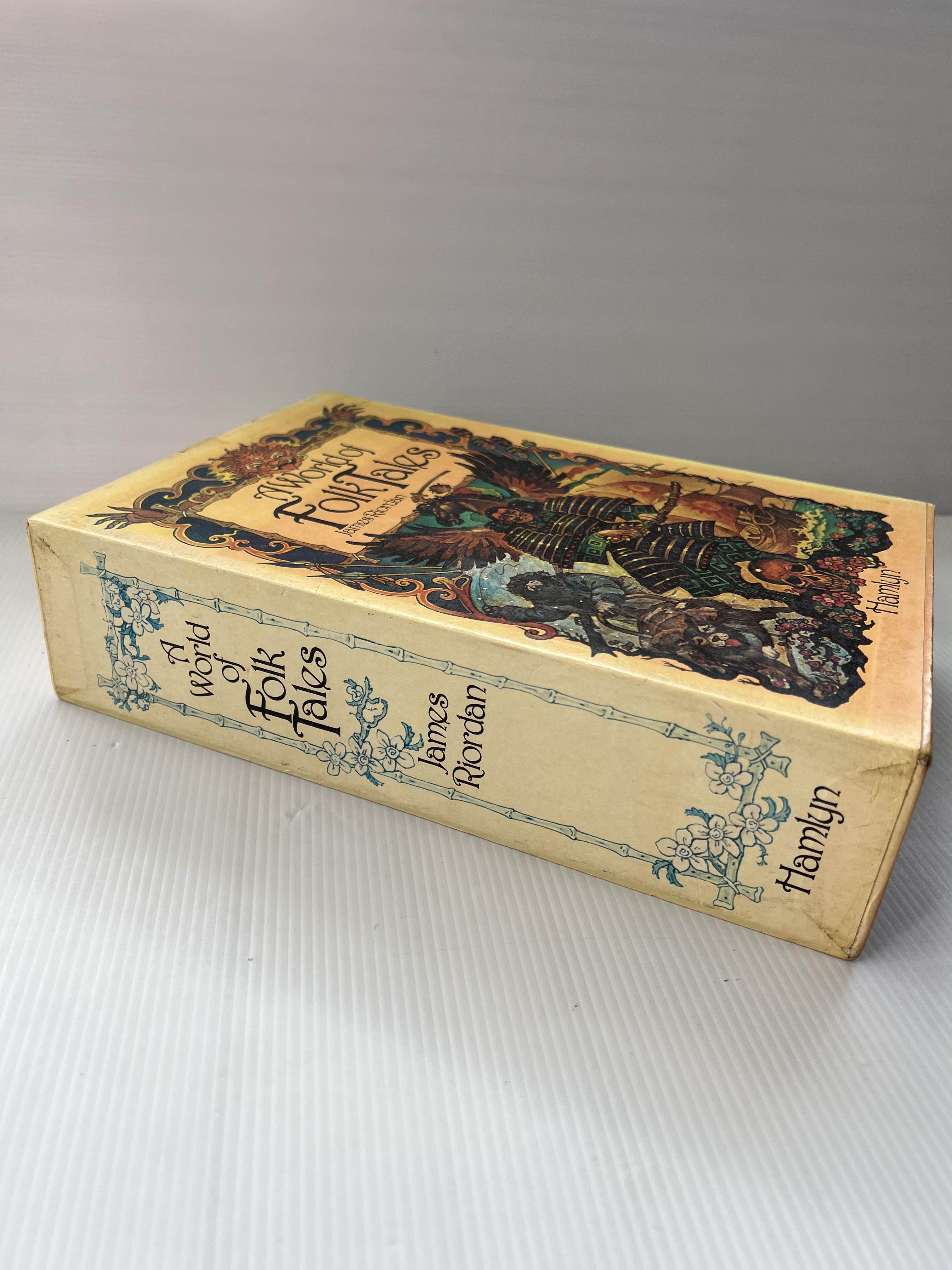 A WORLD OF FOLK TALES James Riordan 1981 90-99% Hardcover