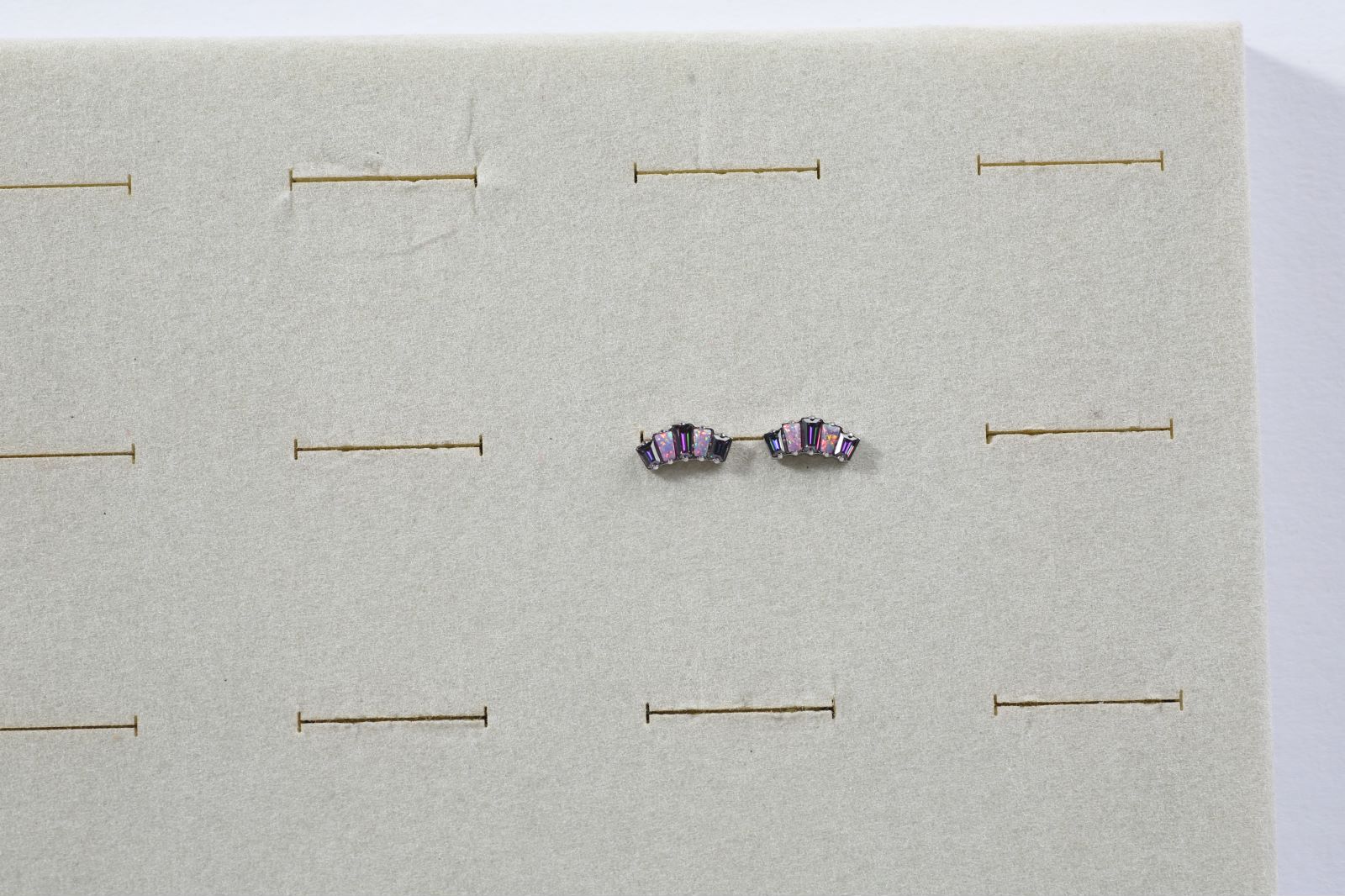 “เช็คสินค้าทัก line ก่อนโอนนะคะ”ไทเทเนี่ยม 100% ต่างหูสำหรับผิวแพ้ง่าย Grown จิวแป้นแบนขันน็อต ขนาดก้านปกติ ราคา/ข้าง ETC150