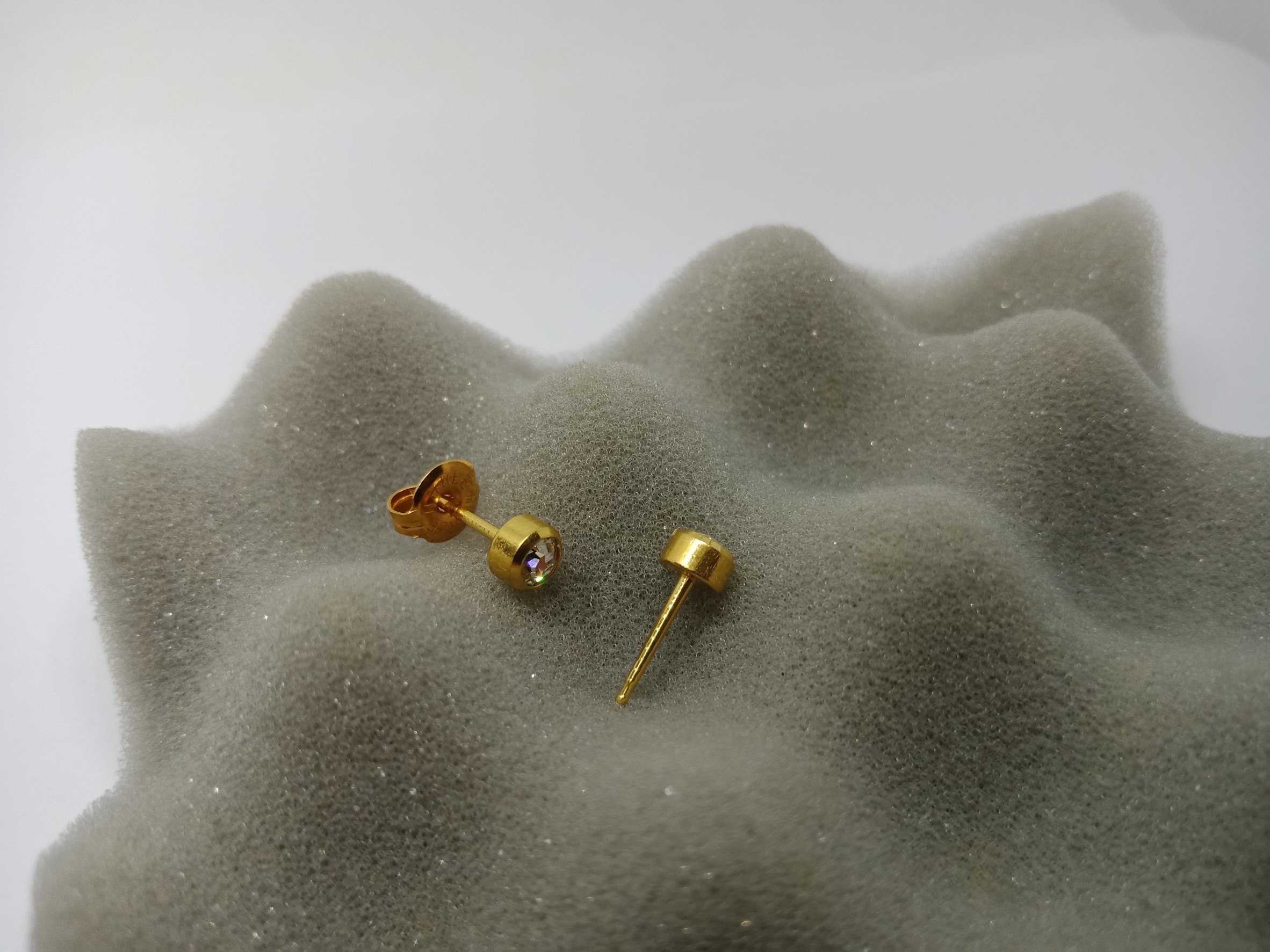 “เช็คสินค้าทัก line ก่อนโอนนะคะ” Bezel