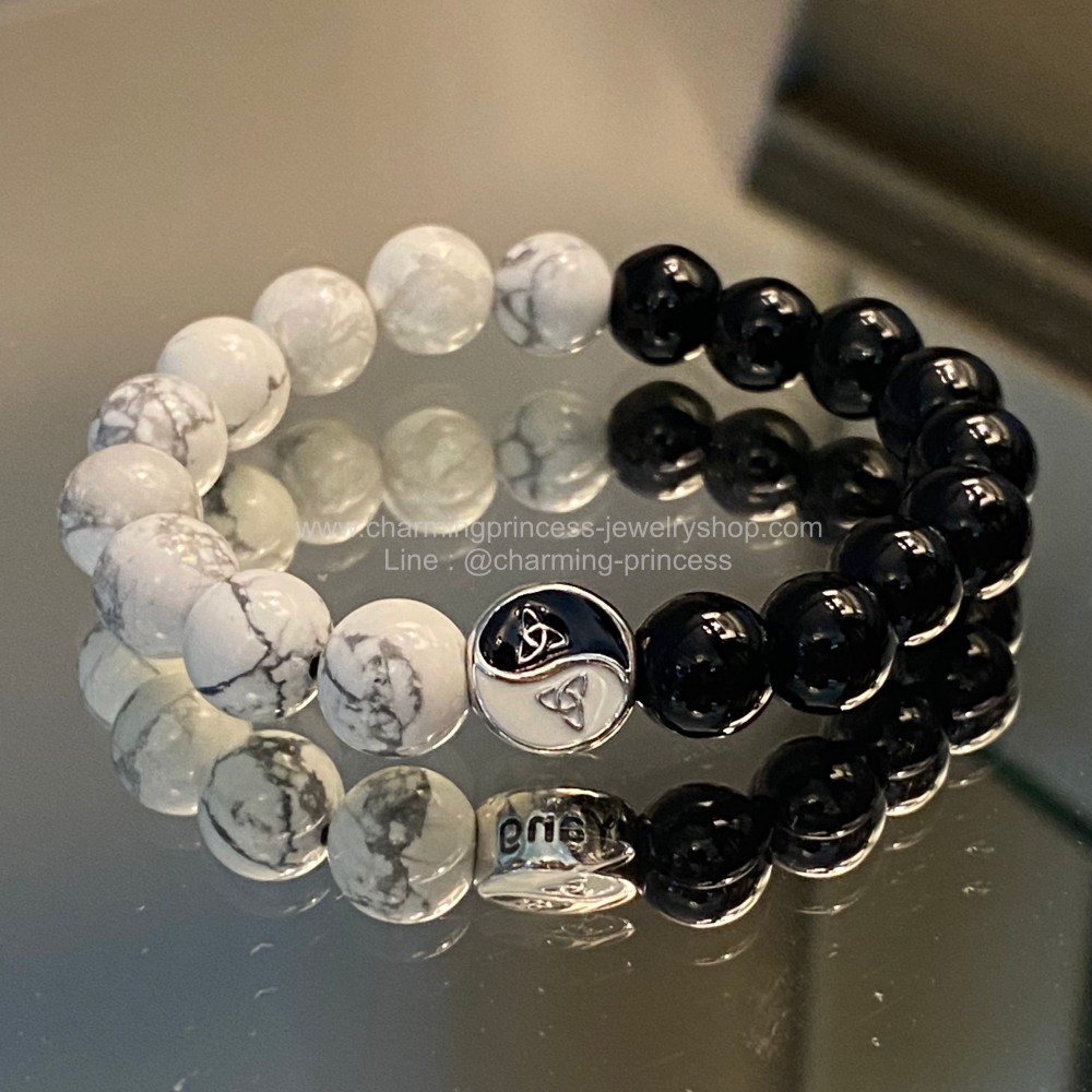 Black Onyx, Howlite with Sterling Silver Yin Yang โอนิกซ์ด้าน และ ฮาวไลท์ 10 มม ประดับเงินแท้หยินหยาง เครื่องหมายแทน “ความสมดุล”