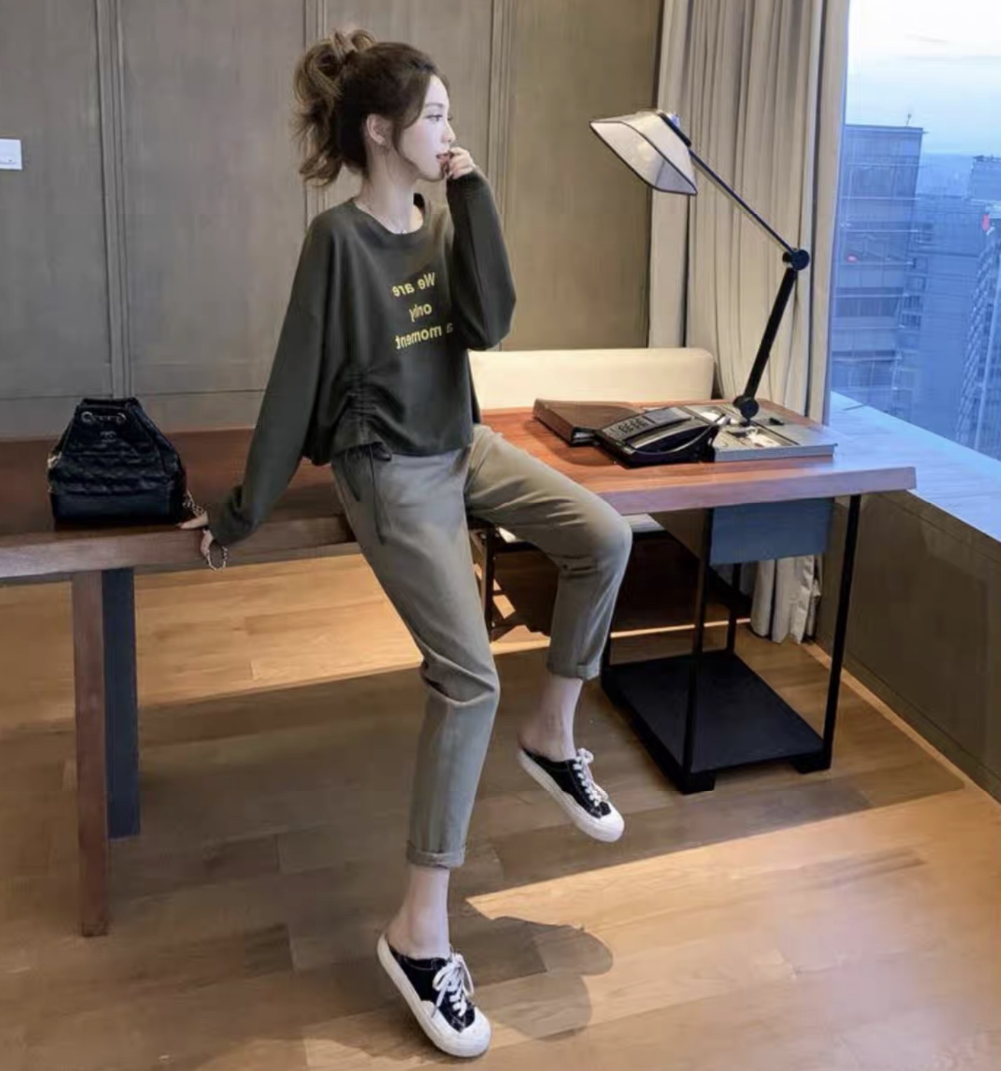 ชุดเซตขายาว เสื้อยืดโอเว่อร์ไซส์+กางเกงขายาว สีเขียวขี้ม้า