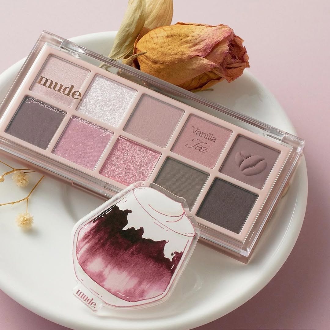 [แถม latte tok] MUDE SHAWL MOMENT EYESHADOW PALETTE TOK SET 7 G. (อายแชโดว์)