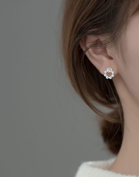 ต่างหูสำหรับผิวแพ้ง่าย เงินแท้ 92.5% Camelia pearl_ES796