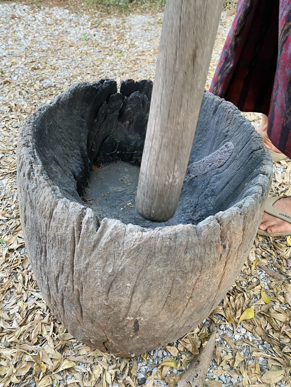 ครกตำข้าว ไม้แกะ ครกตำข้าวโบราณ สูงราว150ซม