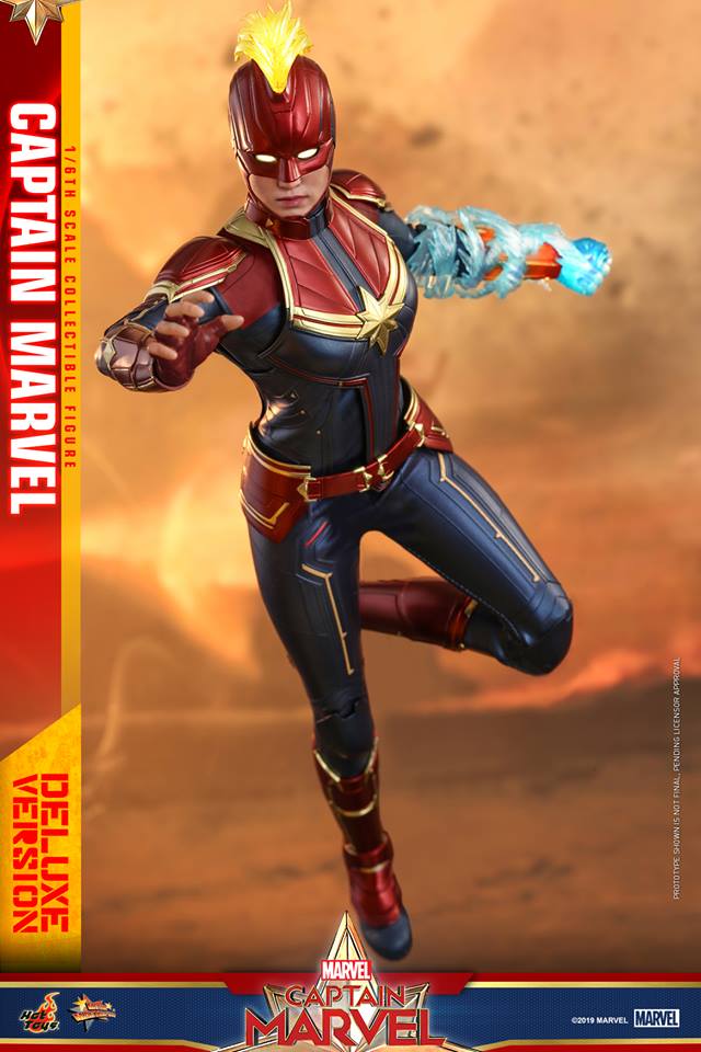 Hot Toys MMS522 CAPTAIN MARVEL - CAPTAIN MARVEL (DELUXE VERSION)
