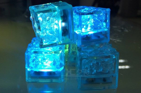 น้ำแข็งมีไฟ น้ำแข็งเรืองแสง มีสวิทช์ กดเลือกสีได้