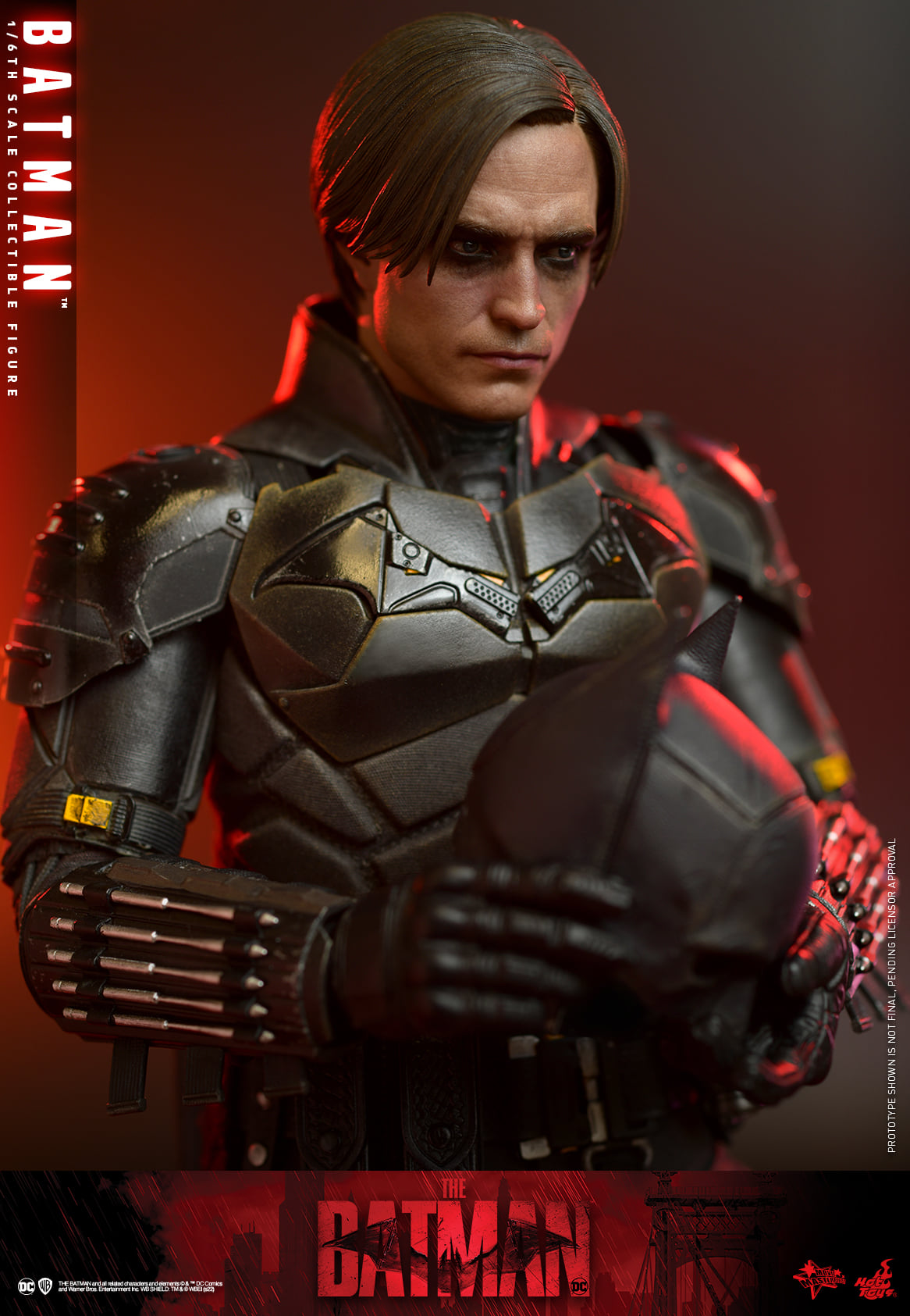 Hot Toys MMS638 1/6 The Batman - Batman
