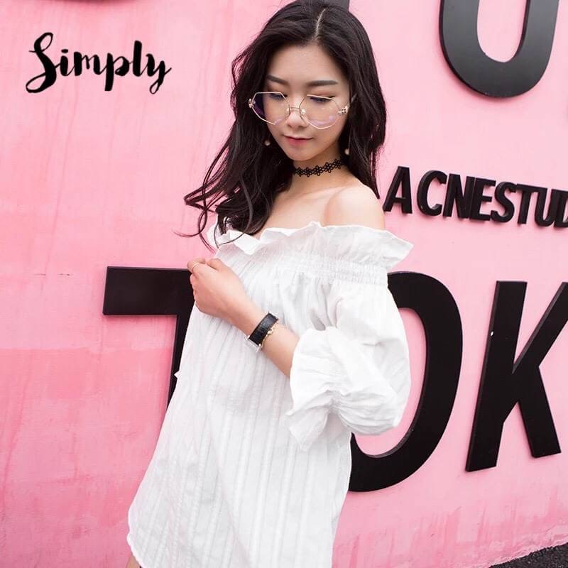 เสื้อปาดไหล่ แขนจั้ม แต่งลอนระบายน่ารักๆที่อกและแขน เนื้อผ้าดีมากกก แมตซ์กับอะไรก็น่ารัก งานสวย ใส่ออกมาน่ารักตามแบบเป๊ะเลยค่า