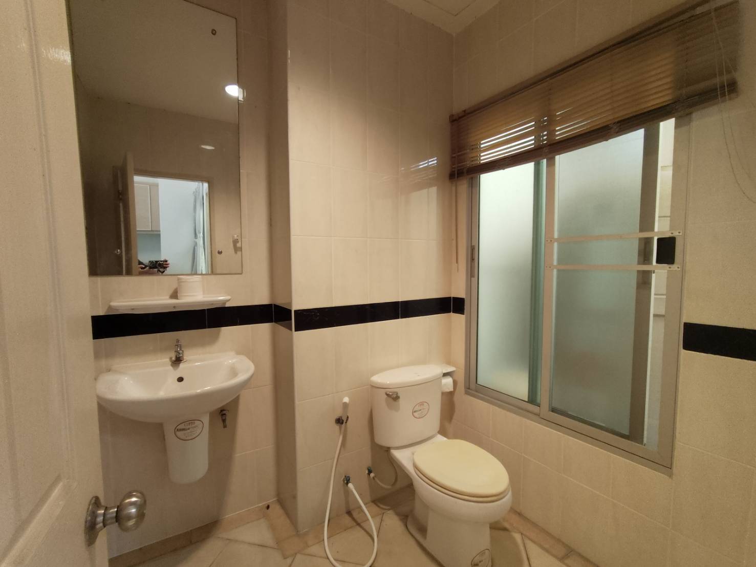 ทาวน์โฮม 3 ชั้น บ้านกลางเมืองสวิสทาวน์ ซ.ประเสริฐมนูกิจ 25 ถ.เกษตร-นวมินทร์ ลาดพร้าว บ้านอยู่หน้าคลับเฮ้าส์ ทำเลดี บ้านสวย พร้อมอยู่ Baan Klang Muang Swiss Town