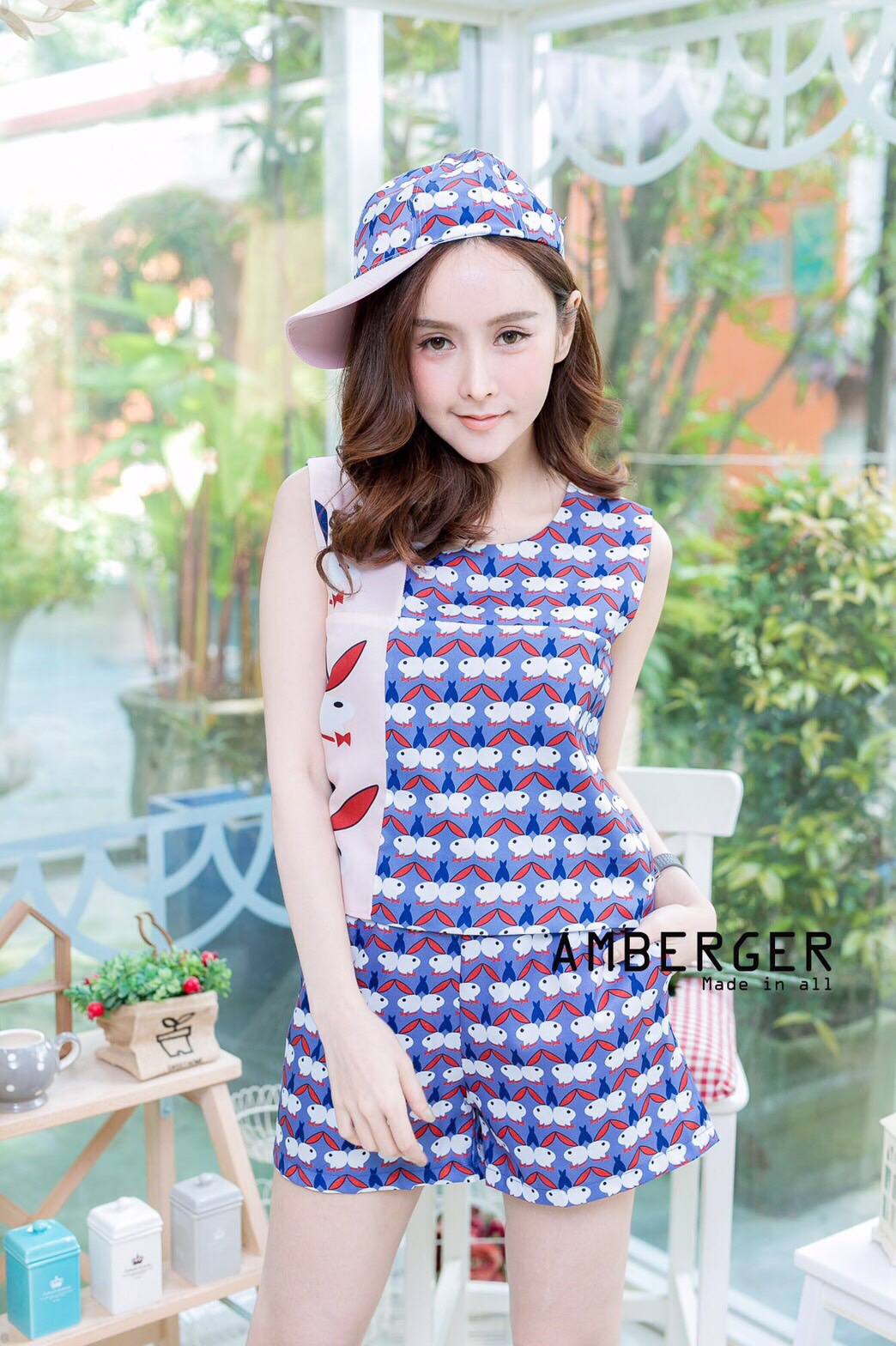 ชุดเซ็ทขาสั้นลายกระต่าย มีหมวกแก๊ป