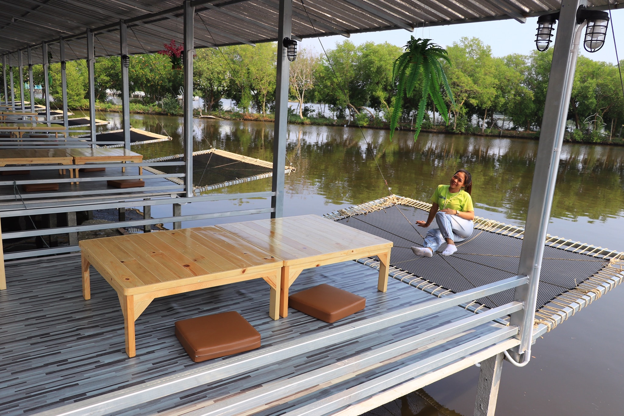 ตาข่ายเปลนอนคาเฟ่