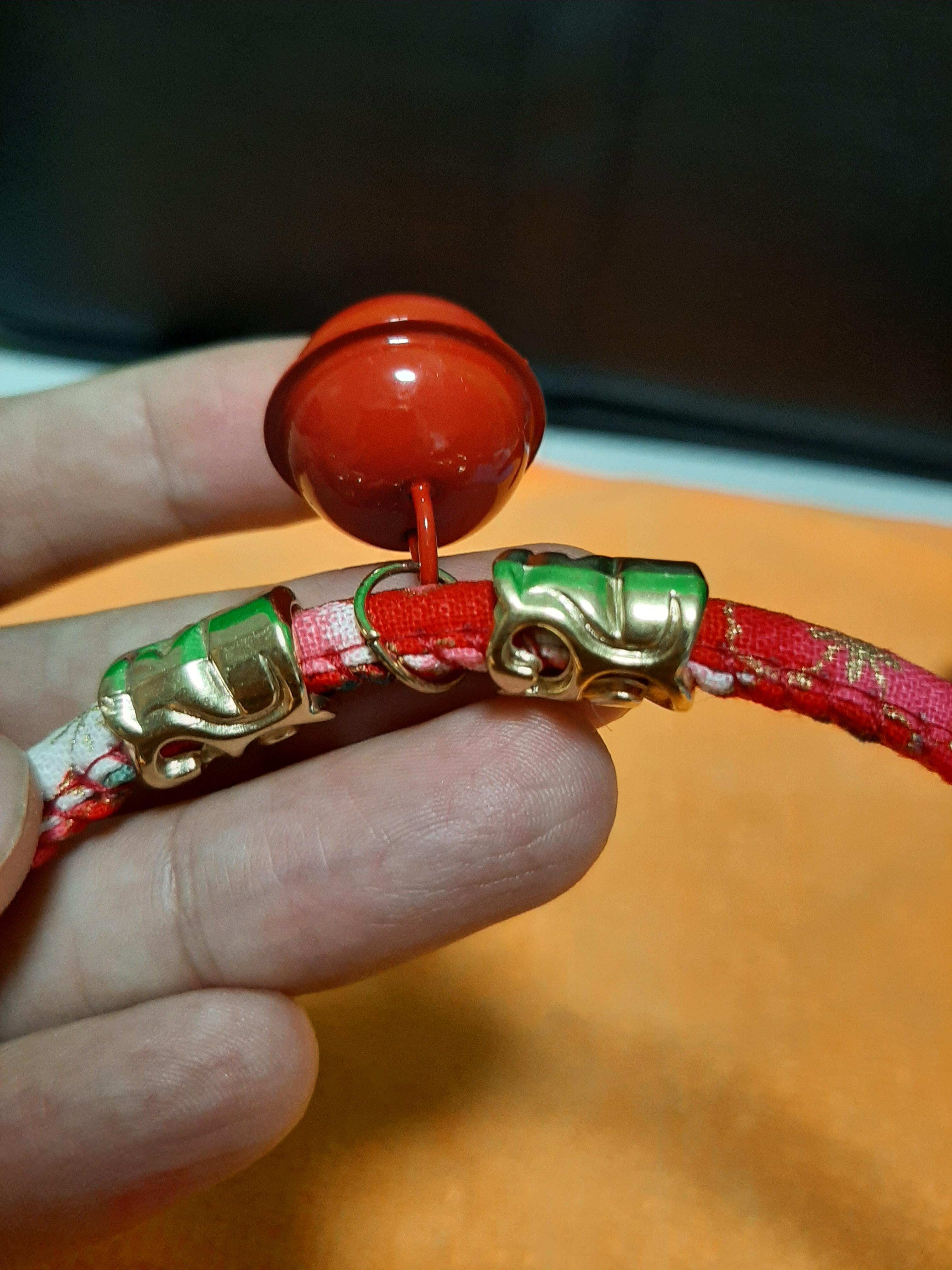 กระดิ่งแมว พรัอมซองผ้าลายนกกระเรียน