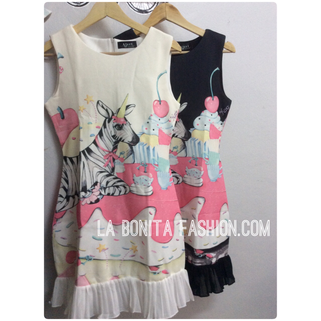 เดรสผ้าพิมพ์ลาย ลายม้าลายน่ารักหวานๆ