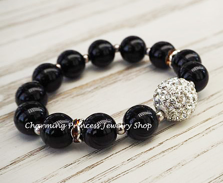 Black Onyx โอนิกซ์ดำ 12 mm ประดับคริสตัล และ ตัวคั่นสีโกเมน ช่วยขจัดปัญหา ความวุ่นวายใจ