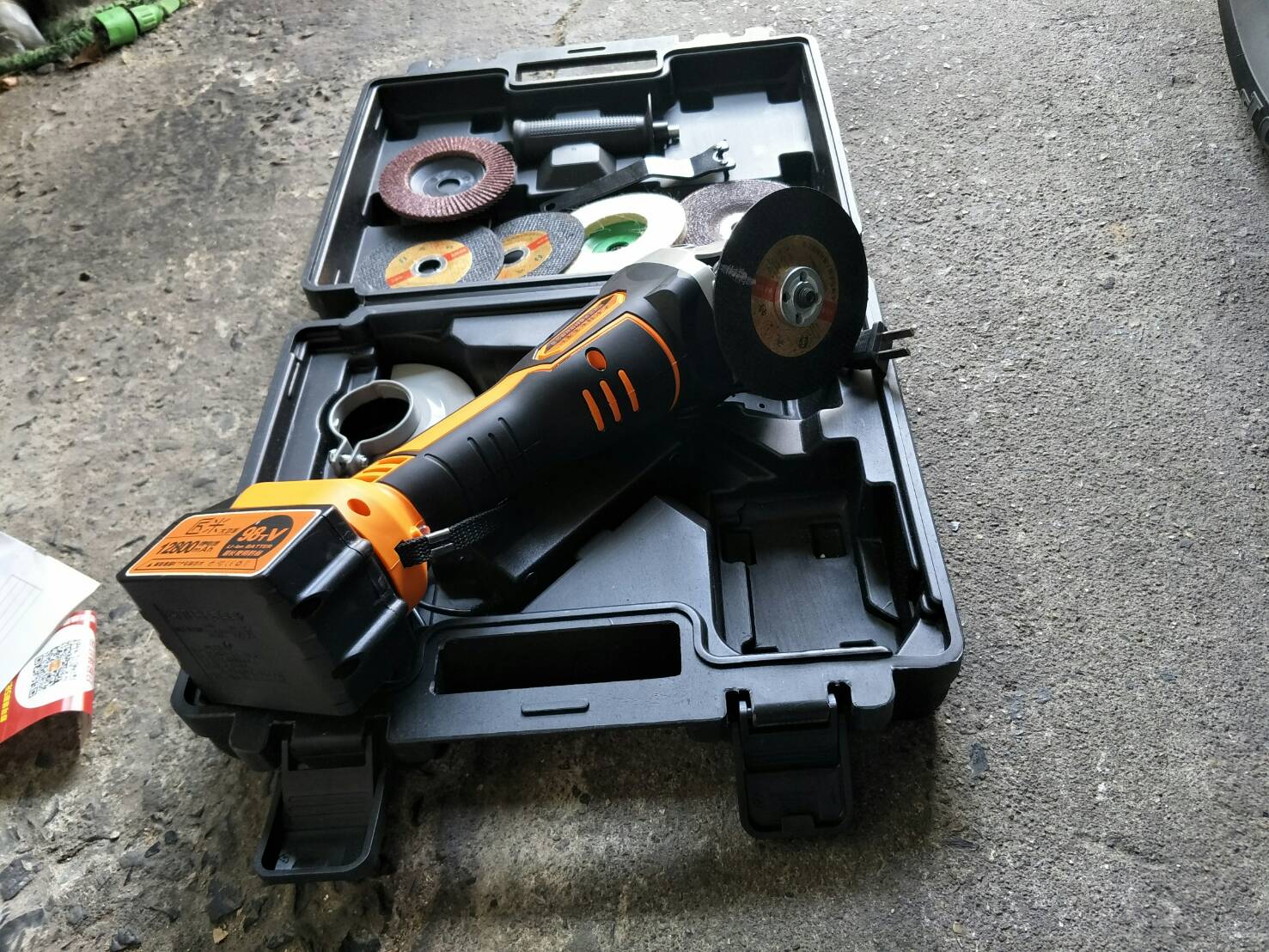 EG08 ชุดหินเจียรไร้สาย 18V ปรับรอบได้ 2 ระดับ มอเตอร์บลัสเลส สวิทเซฟตี้ คุณภาพสูง