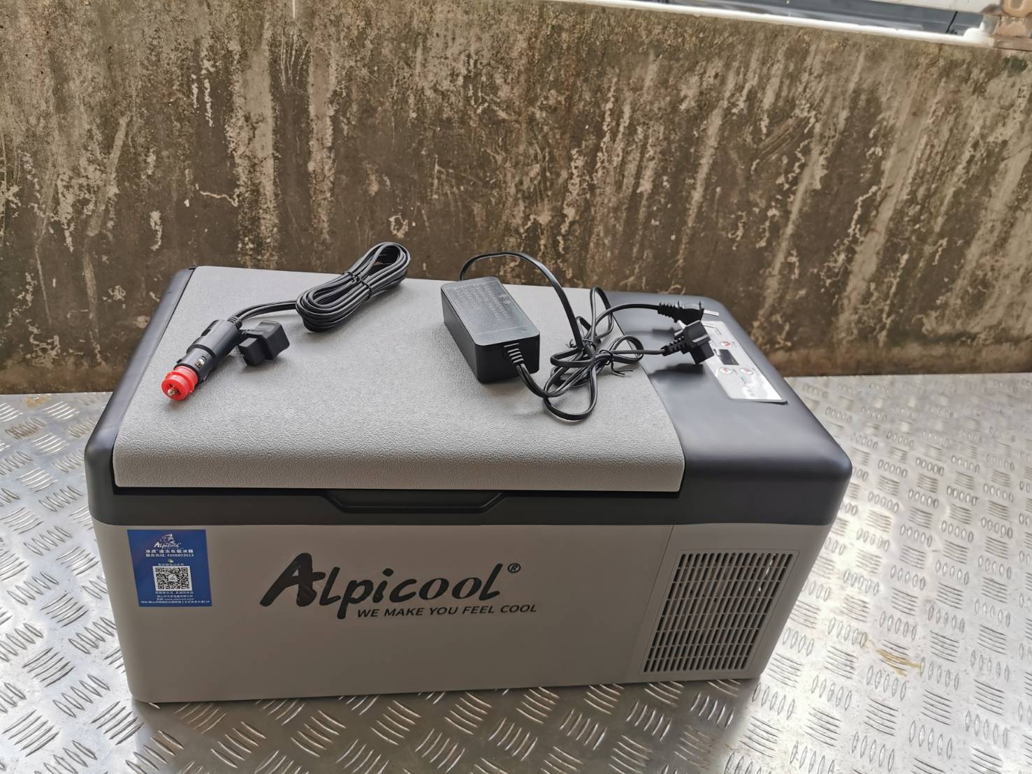 OT220 ตู้แช่เย็นถึงแข็ง -20 ขนาด 15 ลิตร ใช้ไฟ 12V/24V