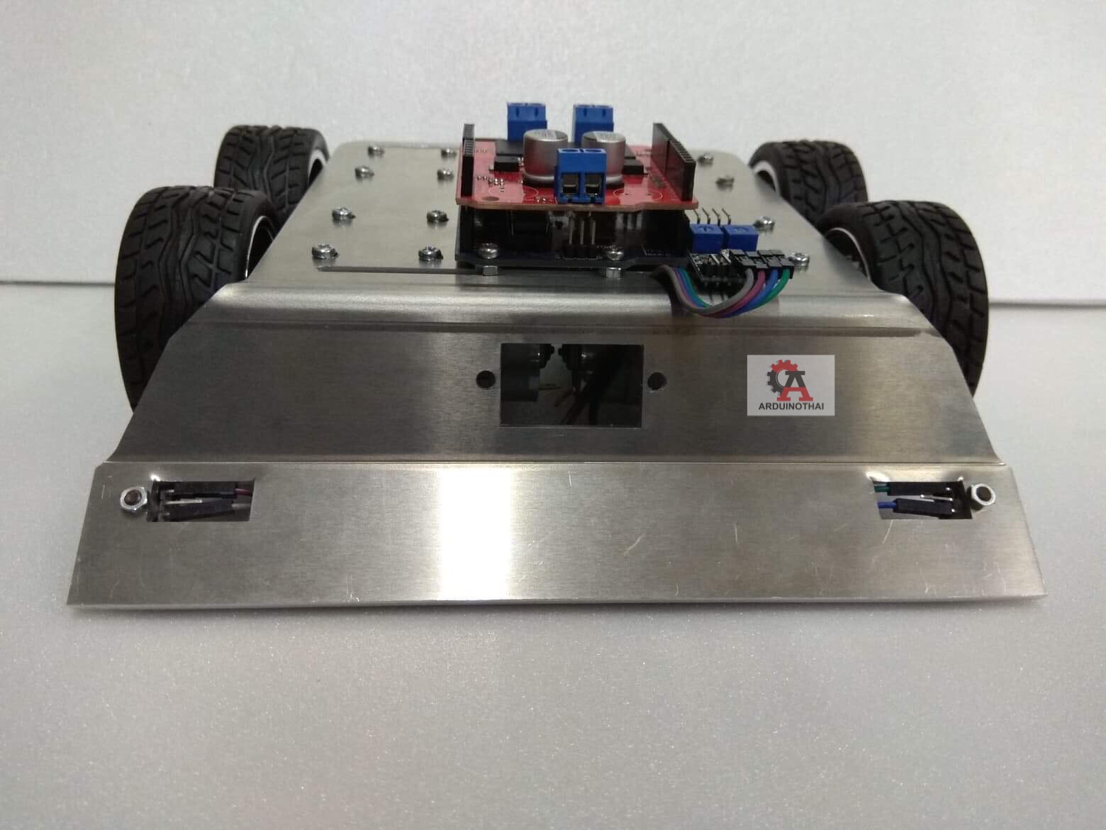 หุ่นยนต์ซูโม่ (sumo robot) ขนาด20x20cm หนัก 1300g พร้อมโค้ดตัวอย่าง