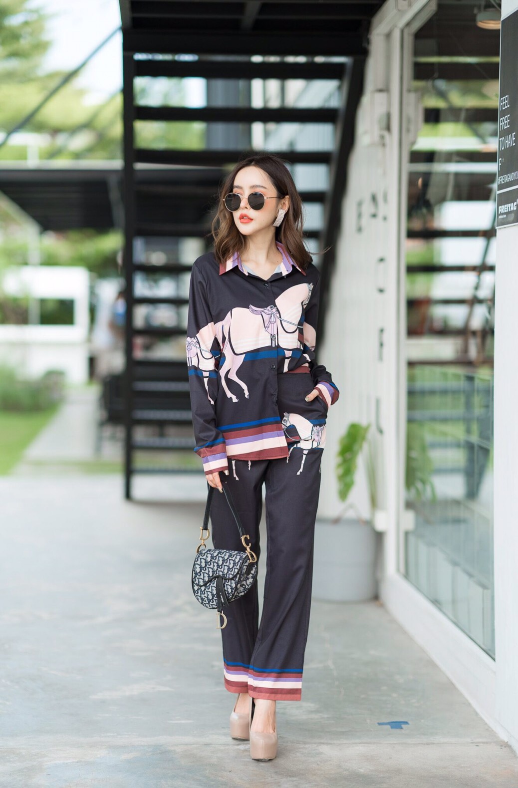 ชุดเซ็ทเสื้อกางเกงขายาว ลายม้า🐎ขายดีมากค่ะ