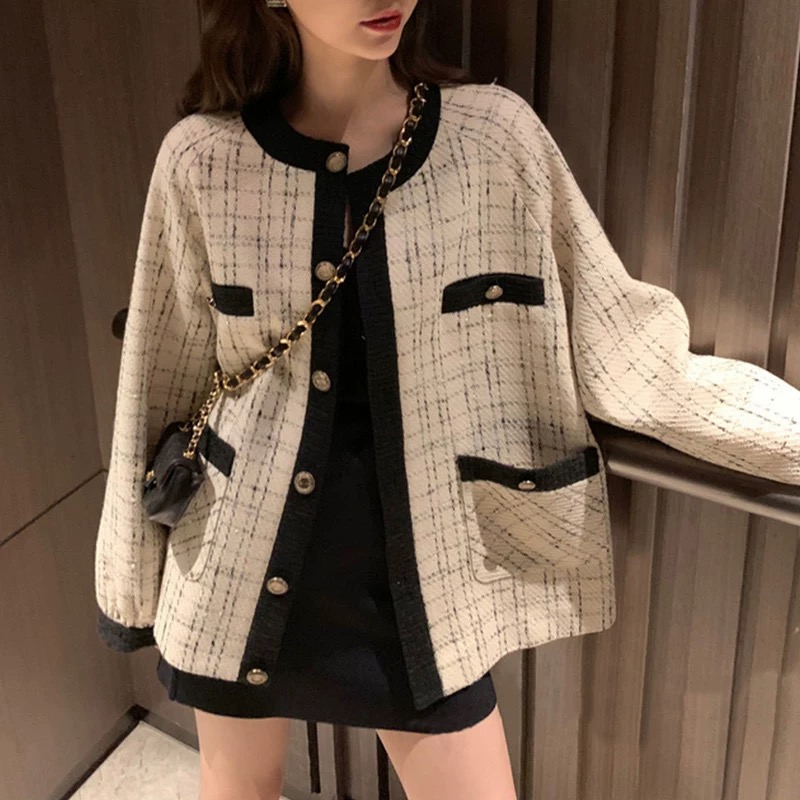 เสื้อคลุมยาว ผ้าทวีตชาแนล (ร้านเราเป็นผ้าTweetนะคะ ใช่ผ้าไหมพรมที่ขายกัน 2-300 นะคะ