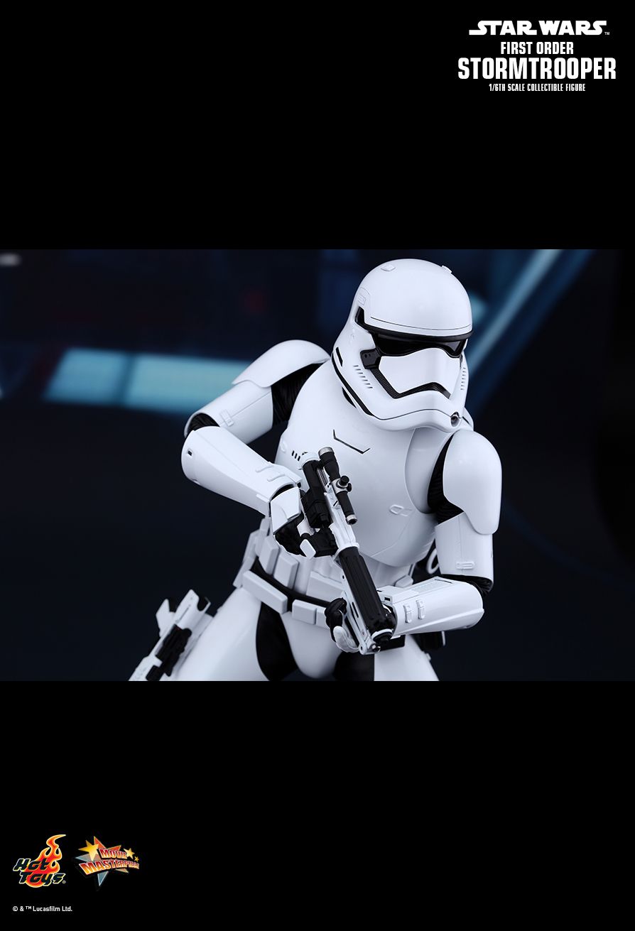 Hot Toys MMS317 STAR WARS: THE FORCE AWAKENS - FIRST ORDER STORMTROOPER