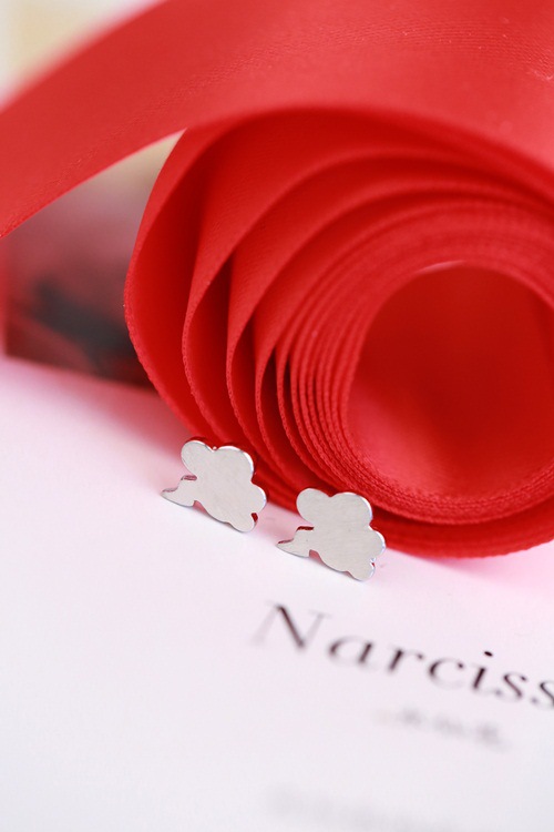 ต่างหูสำหรับผิวแพ้ง่าย เงินแท้ 92.5% เมฆฝนลมหนาว