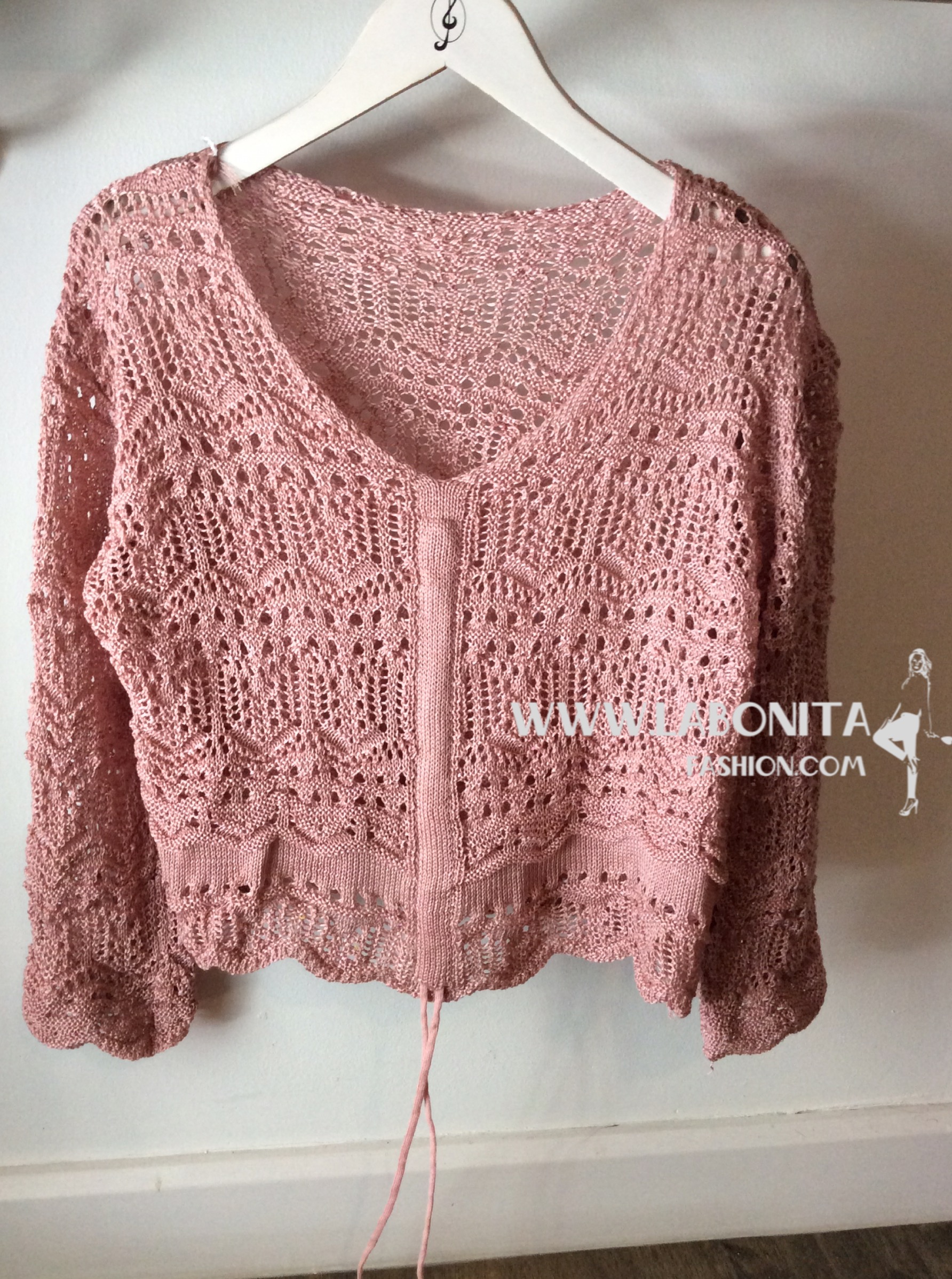 เสื้อถักโครเชต์แขนยาว สไตล์โบฮีเมียน ที่กำลังฮิตสุดในเวลานี้