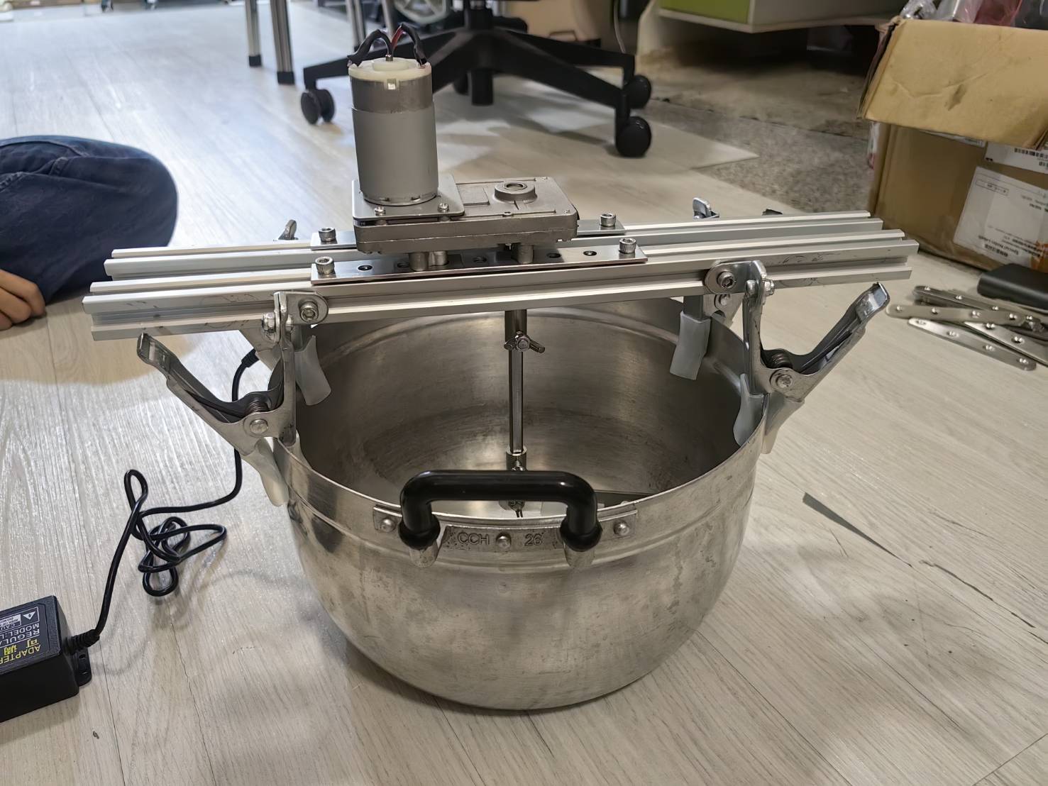 OT179 เครื่องกวนไส้รุ่นติดตั้งง่าย ใช้ได้กับกระทะ หม้อ ขนาดไม่เกิน 40CM