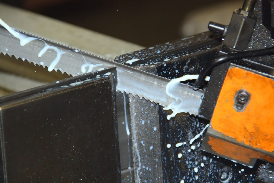 CW01 น้ำยาหล่อเย็น สำหรับ เจาะ เลื่อย ตัด โลหะ คุณภาพสูง Germany